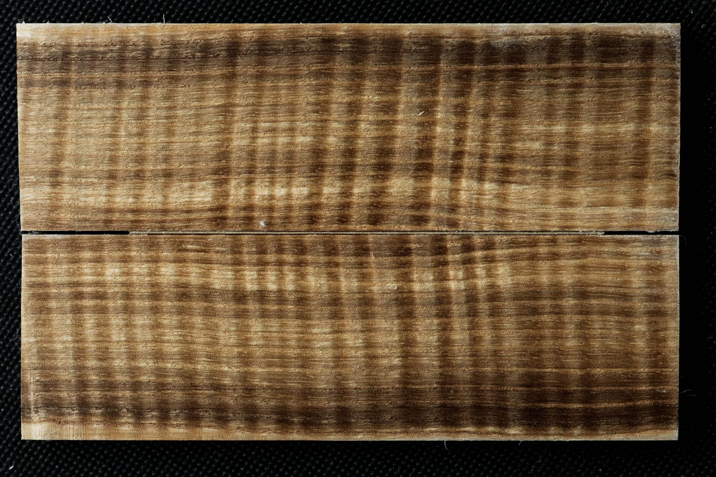 Frêne Ondé Stabilisé