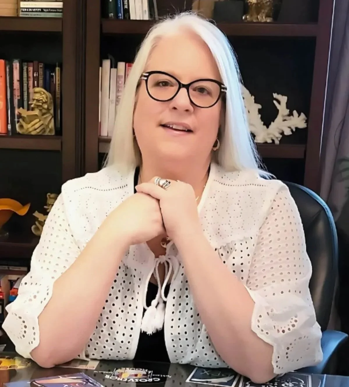 Lisa Masiello writes a new cozy mystery series.