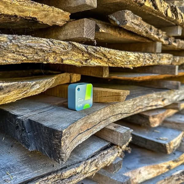The SensorPush HTP.xw Extreme Accuracy Water-Resistant Temperature / Humidity / Barometric Pressure Smart Sensor is able to withstand the extremes of a wide variety of environmental conditions over time.  Huge thanks to @glennswitzer for providing co
