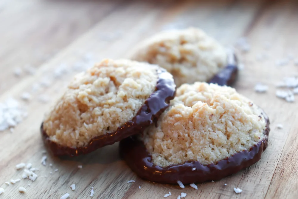   Healthy Coconut Macroons   