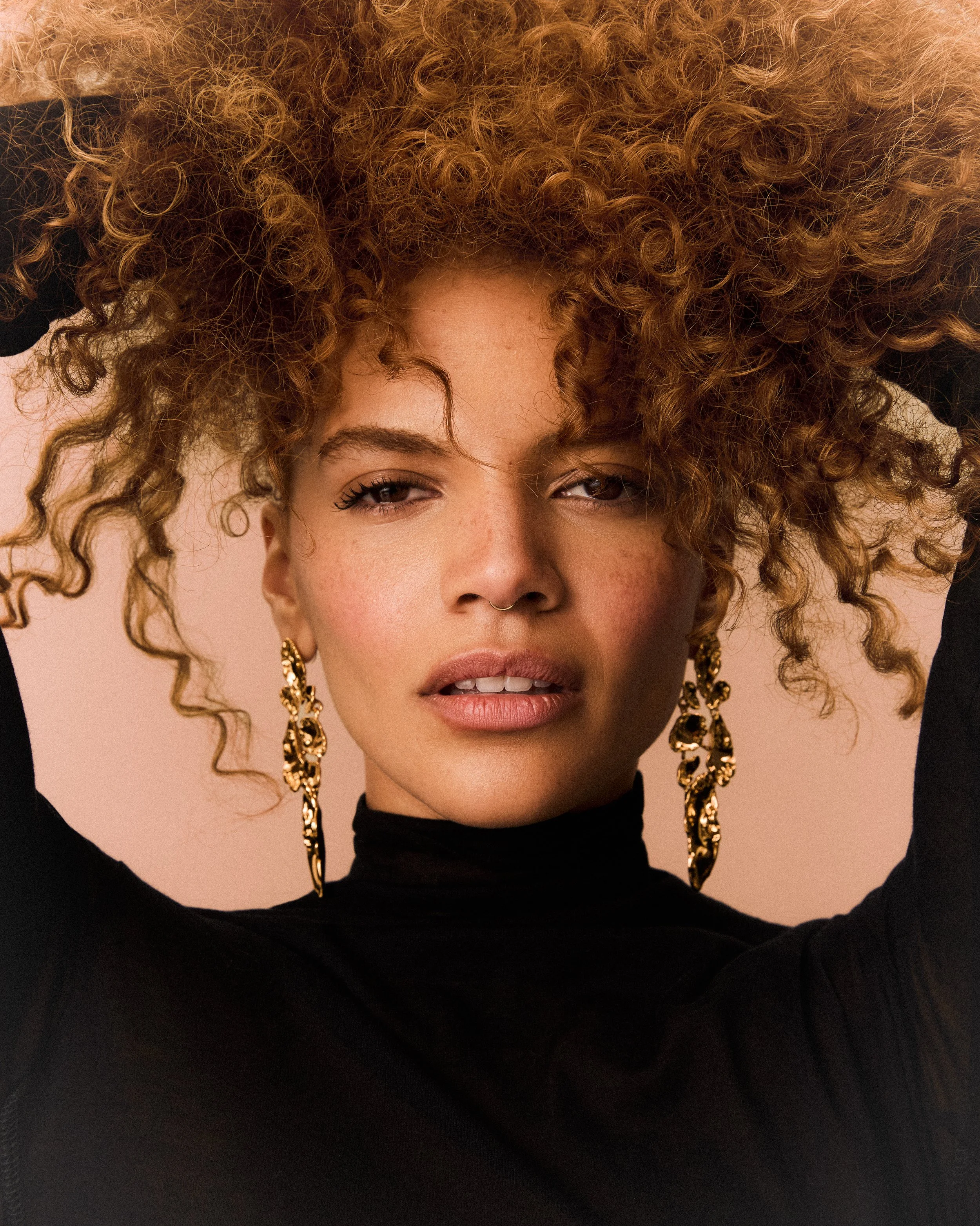 Leslie Grace_Amor Quien Eres__016.jpg