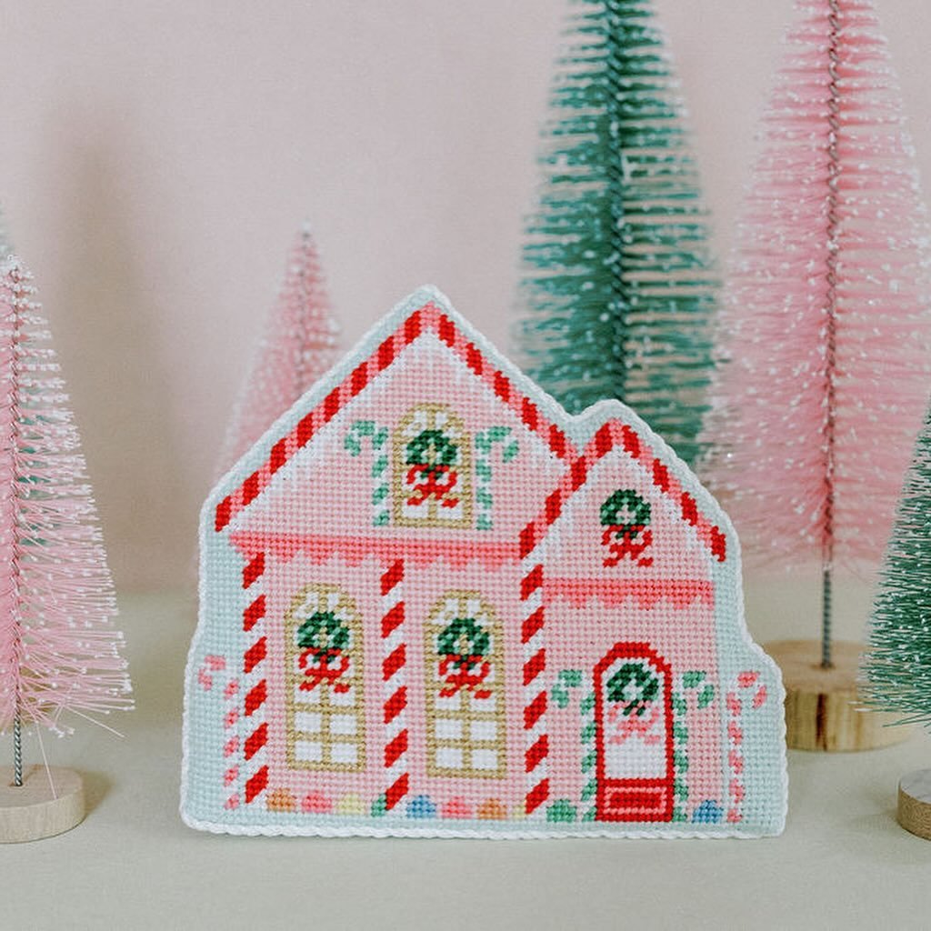 The 🍭🍬Peppermint House 🍬🍭is finally back in stock! This has been one of our most popular canvases ever - and while you&rsquo;re shopping, the ENTIRE Christmas Village is back in stock (just restocked the Bakery, Manger and Sleigh too) - so stock 