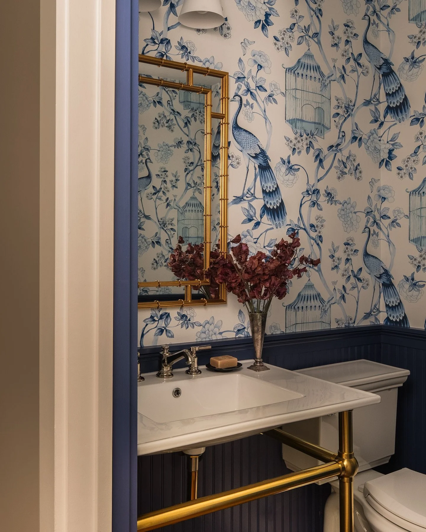 This powder room is a fan favorite! We're excited to share a pro shot of the space. 
Photo: @angelanewtonroyphotography 
Styling: @kristihunter 
Architecture: @convenearchitecture 
Build: @lakewoodhomebuilders