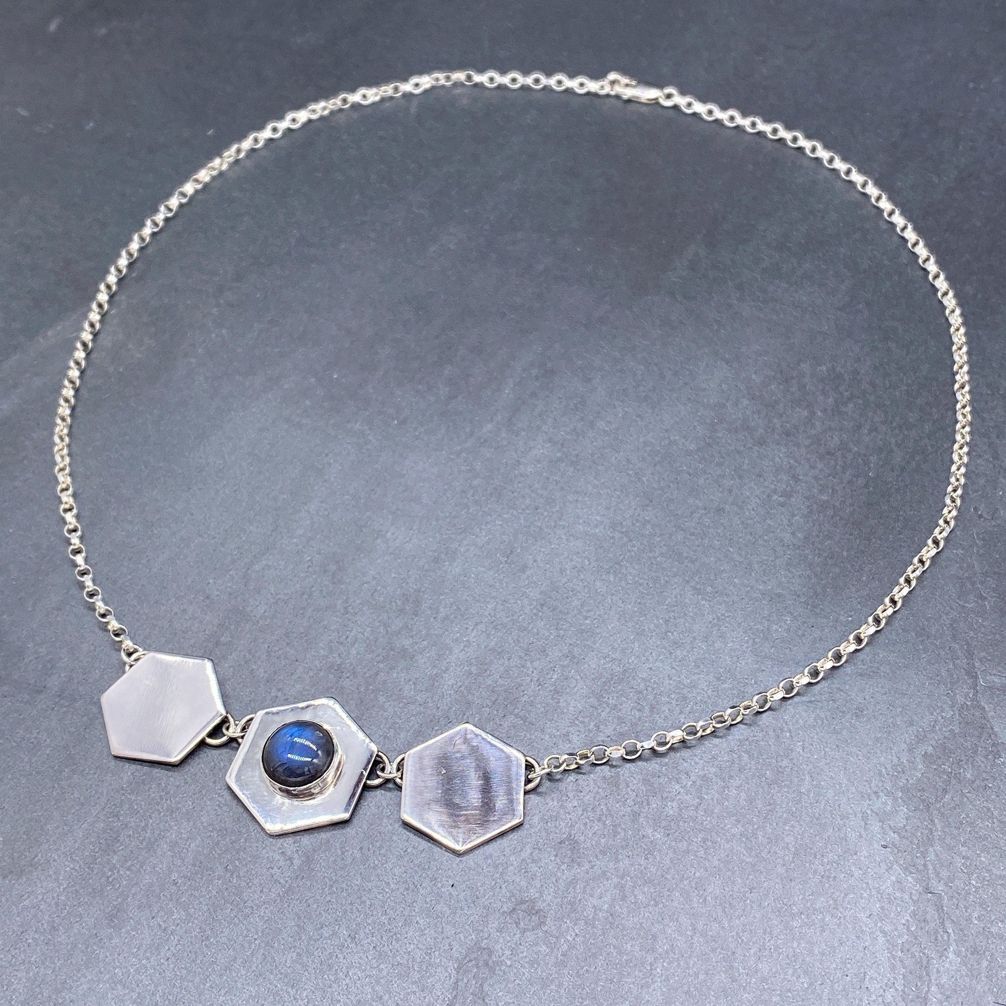 https://i.etsystatic.com/26135098/r/il/aea01c/2917244380/il_fullxfull.2917244380_1im1.jpg