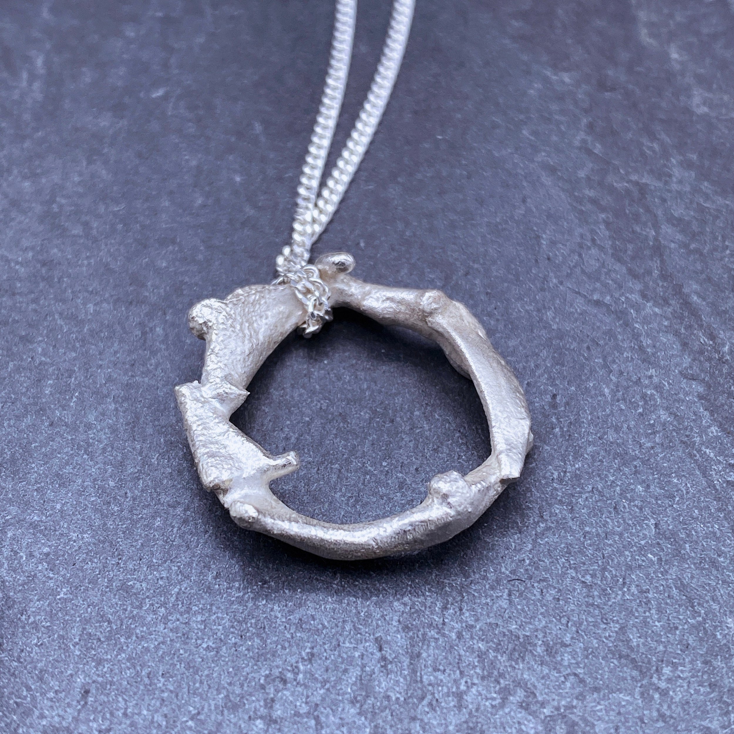 https://i.etsystatic.com/26135098/r/il/81509e/3414336970/il_fullxfull.3414336970_1z7l.jpg