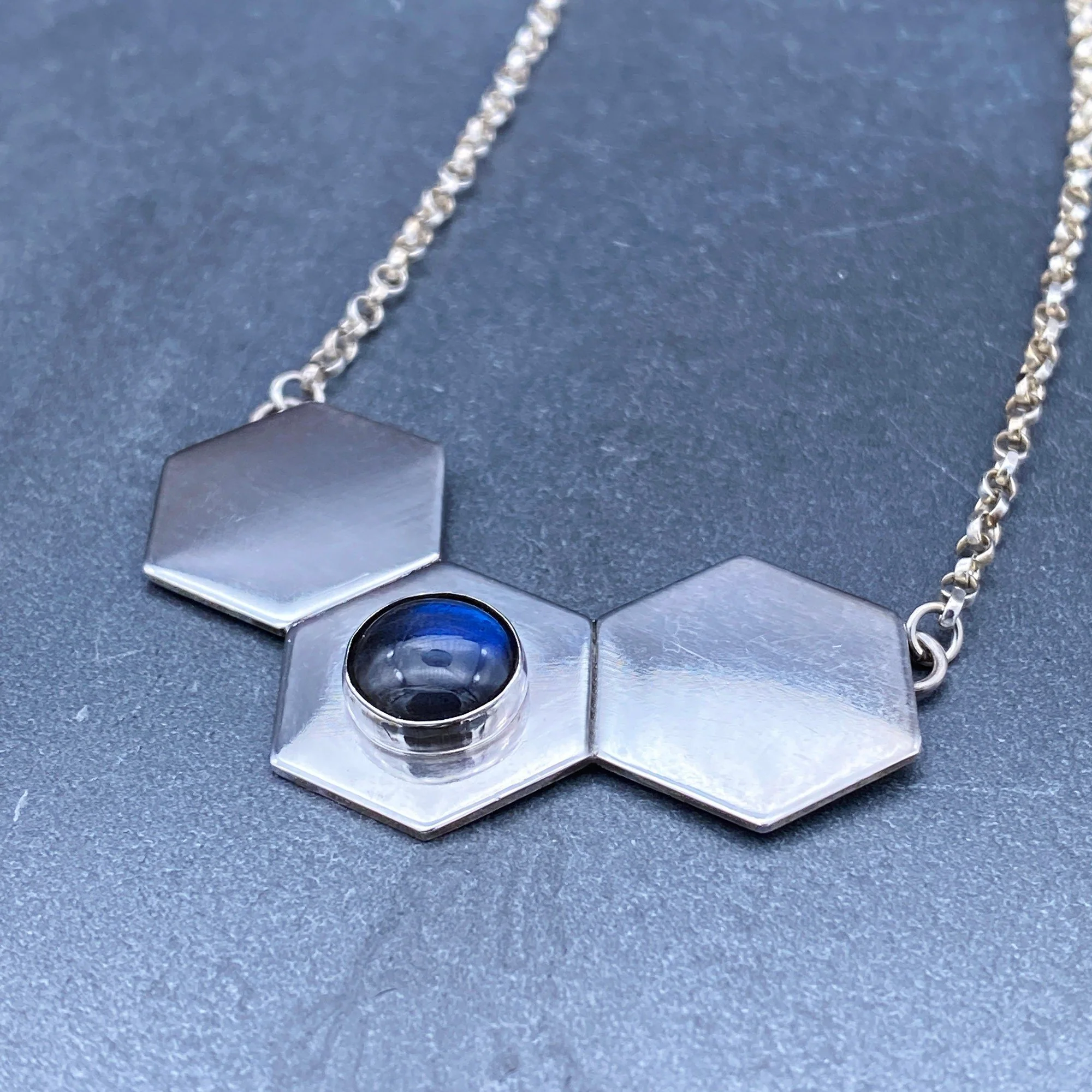 https://i.etsystatic.com/26135098/r/il/a076c2/2965008027/il_fullxfull.2965008027_5nar.jpg
