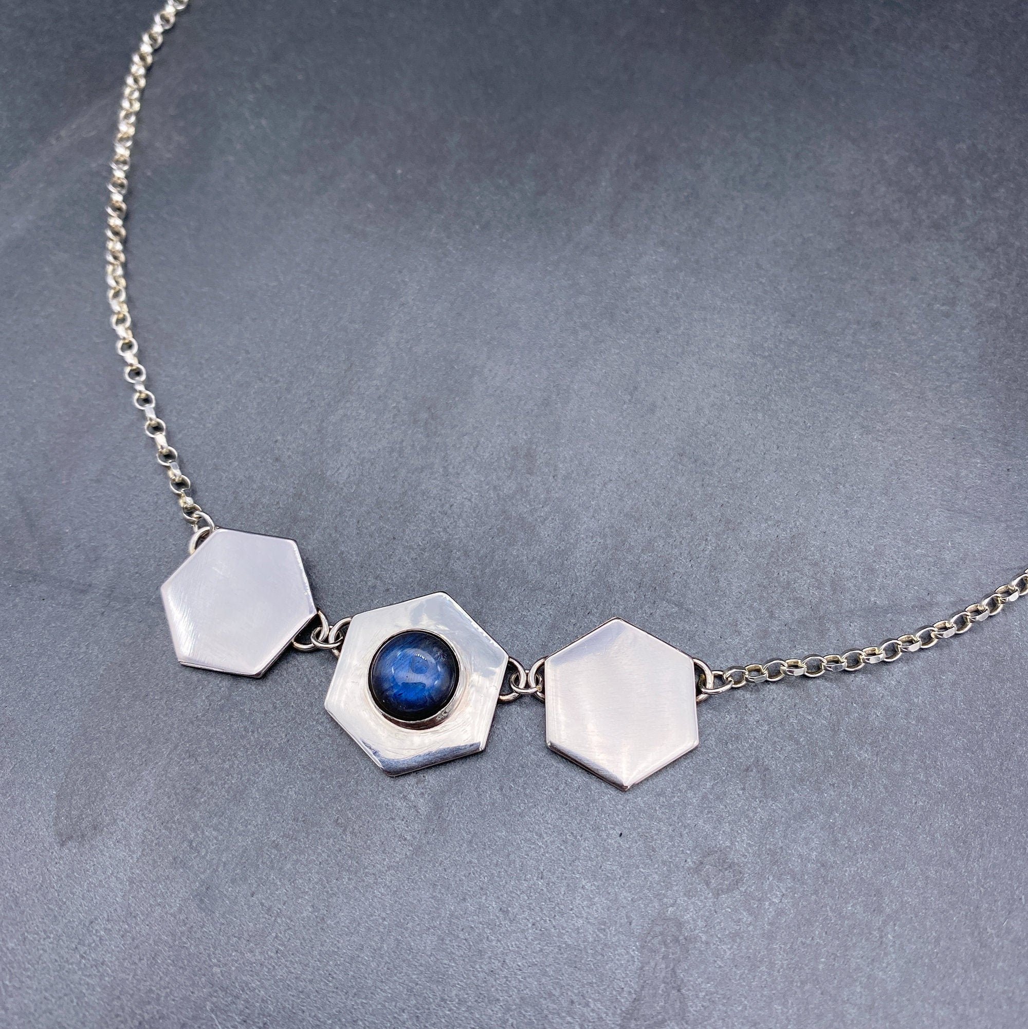 https://i.etsystatic.com/26135098/r/il/1ee2ee/2964934275/il_fullxfull.2964934275_6g9l.jpg