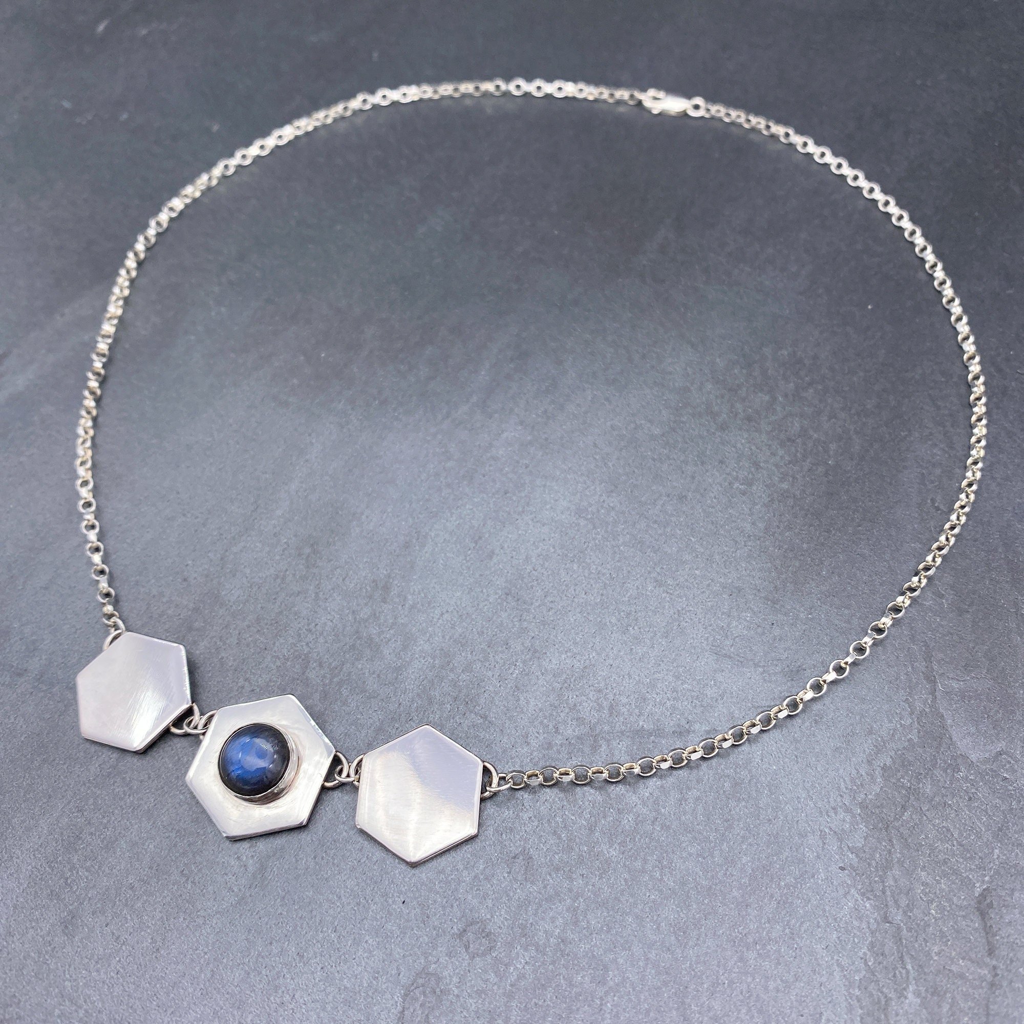 https://i.etsystatic.com/26135098/r/il/0083cf/2917244662/il_fullxfull.2917244662_3kxu.jpg