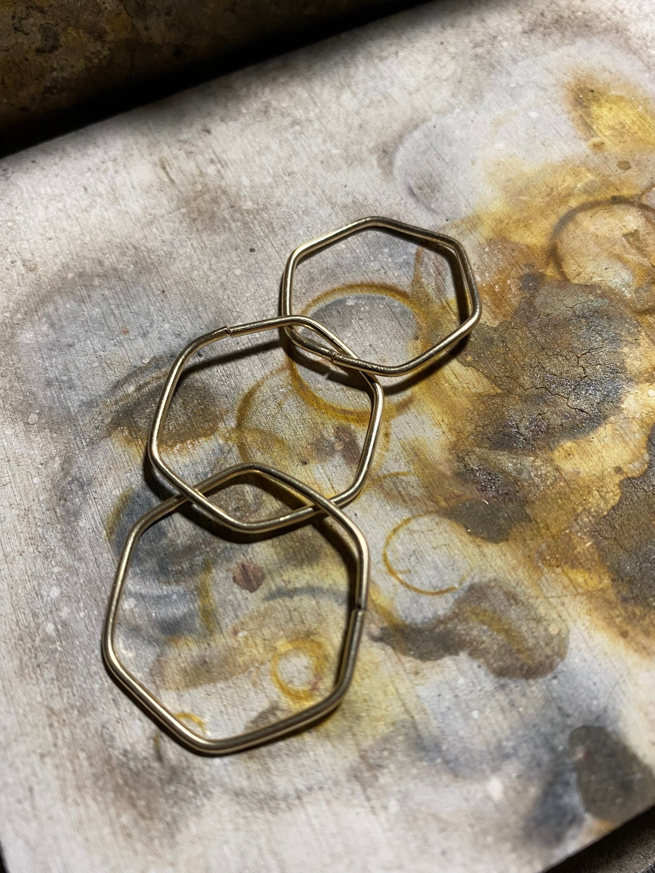 https://i.etsystatic.com/26135098/r/il/08784d/3900720201/il_fullxfull.3900720201_5rdw.jpg