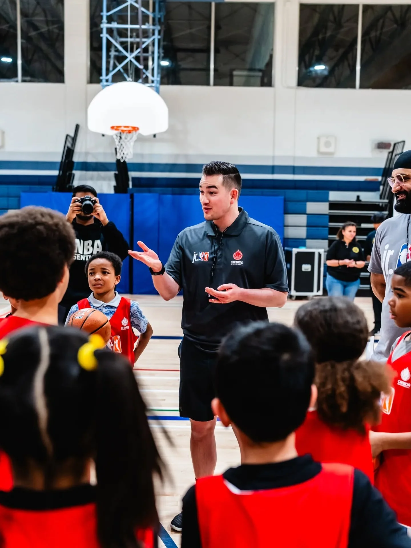 🏀 Coaches Week 2025 | Leadership in Motion 🏀

We were excited to welcome Brandon Brock from Canada Basketball to our Malton Sting Jr. NBA program for an outstanding clinic with our athletes!

Brandon is an Assistant Coach with McMaster University a