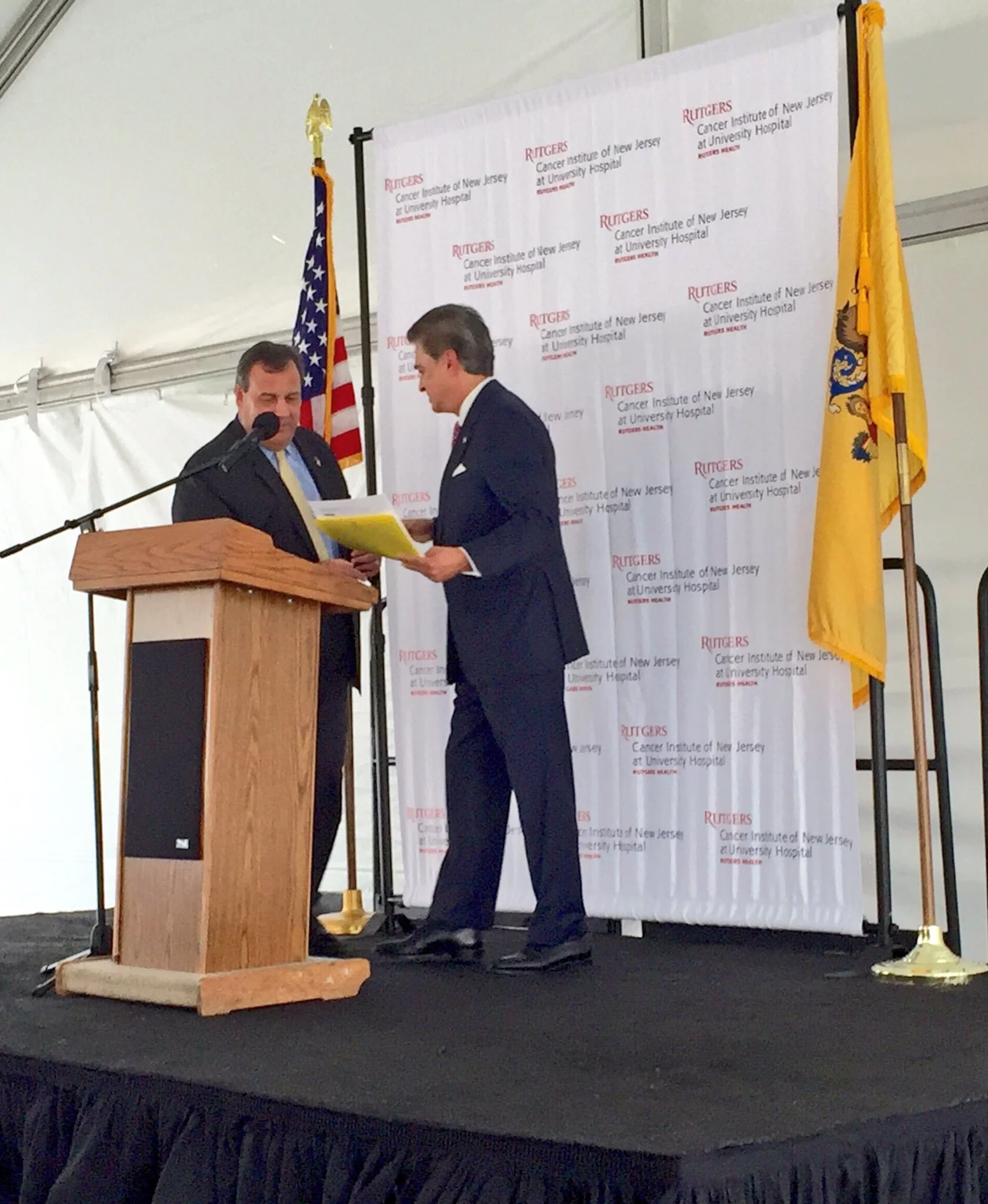 John Kastanis welcomes Gov. Christie to the announcement of partnership with Rutgers Cancer Institute of New Jersey