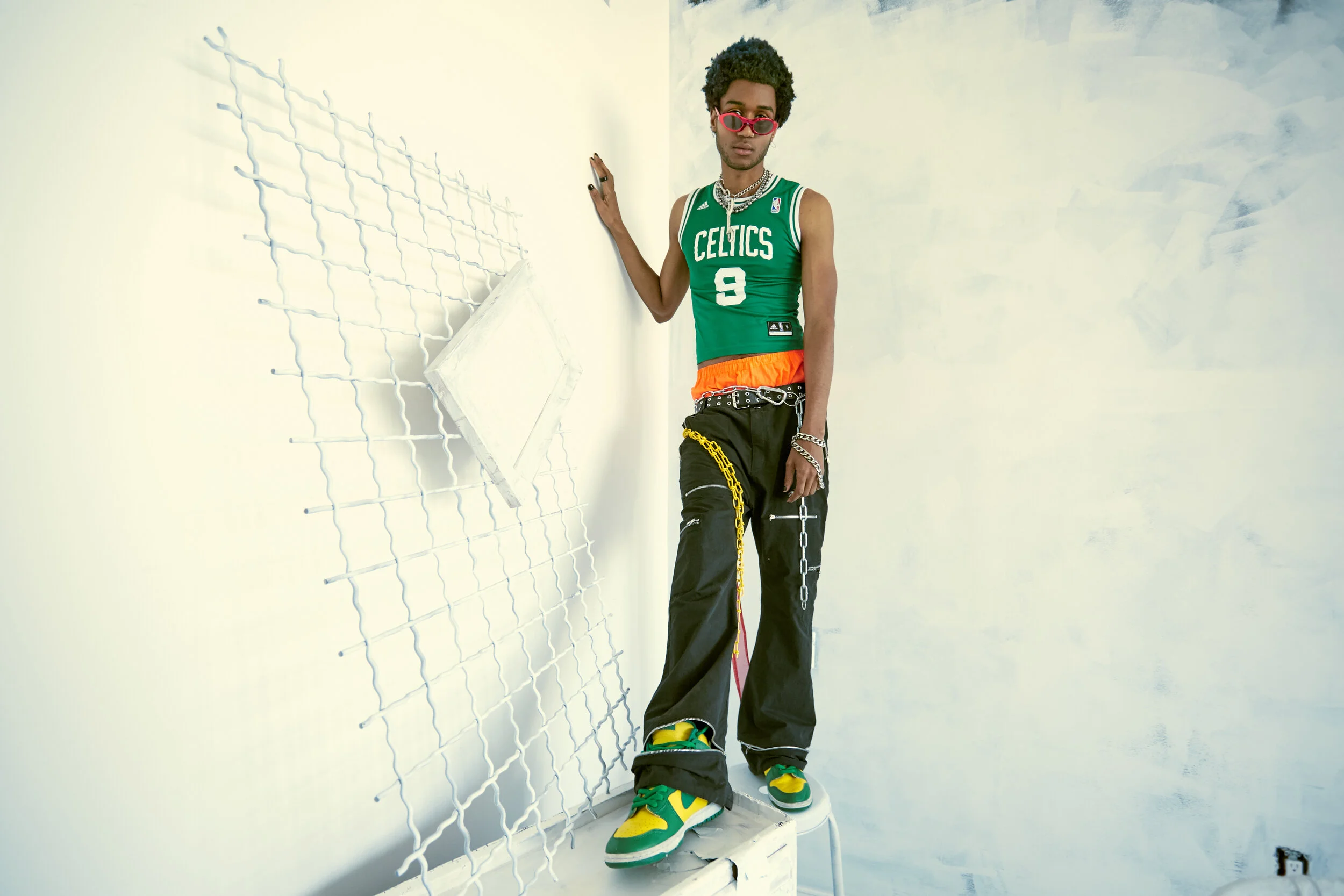 Male Grooming on Jimi Lucid for Atlas Magazine. Produced by Holyrad Studio. Shot by Lanee Bird @lovvr and Daryl Oh @holyrad