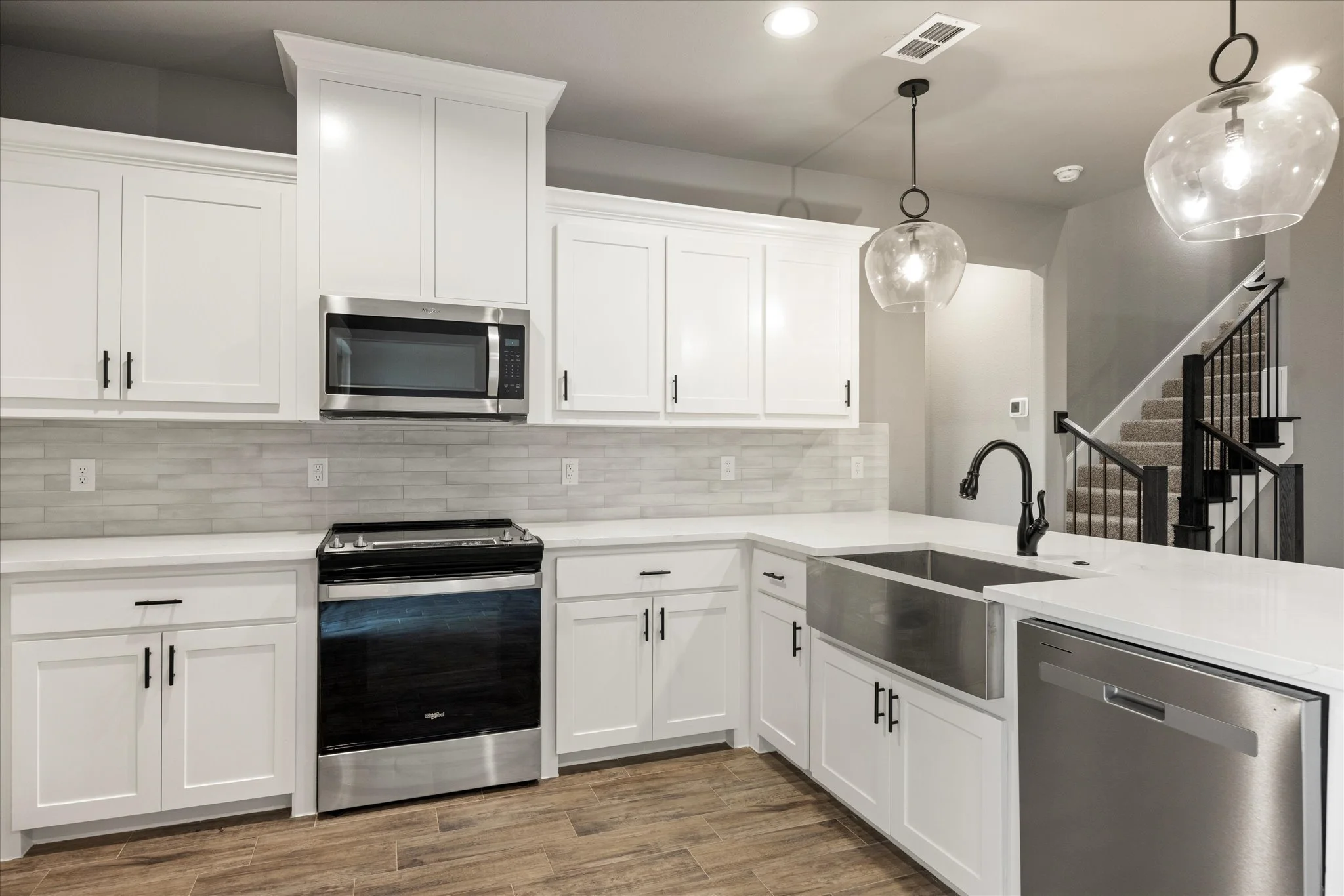 13-254 Legacy Blvd-073.jpg