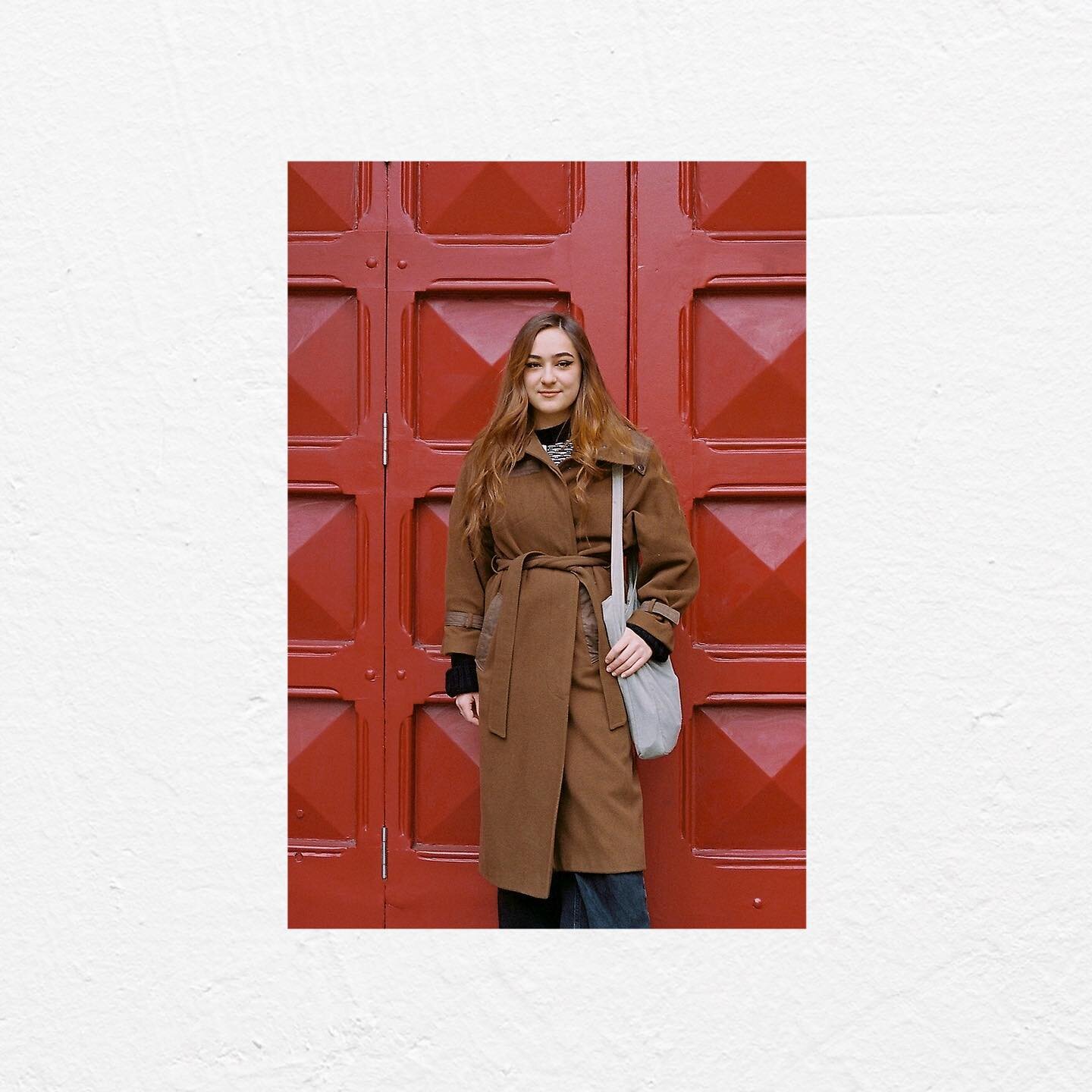 the stunning miss salganik!

#35mm #portra400 #film #canona1 #photography #design #dublin #ireland #gallery #red #door #photo #portra #lovedublin #dawsonstreet #art #irishart #camera #graphicdesign #filmphotography #filmphotographer #filmisnotdead