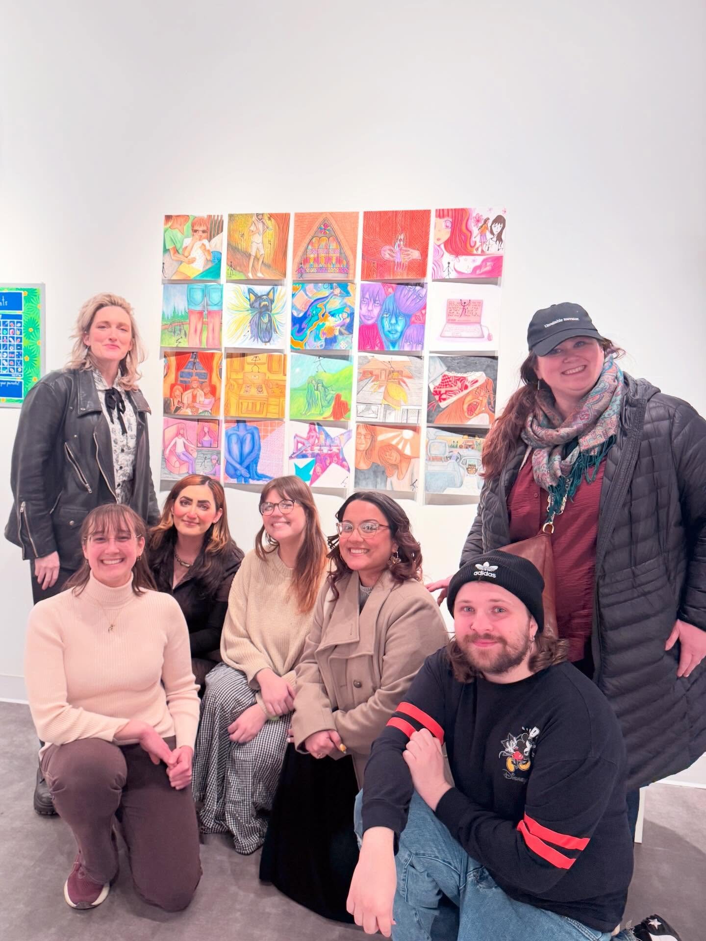 Our sweet Sarah! Also only 2-3 people in this group probably know this song and those same people are the ones not kneeling 😎