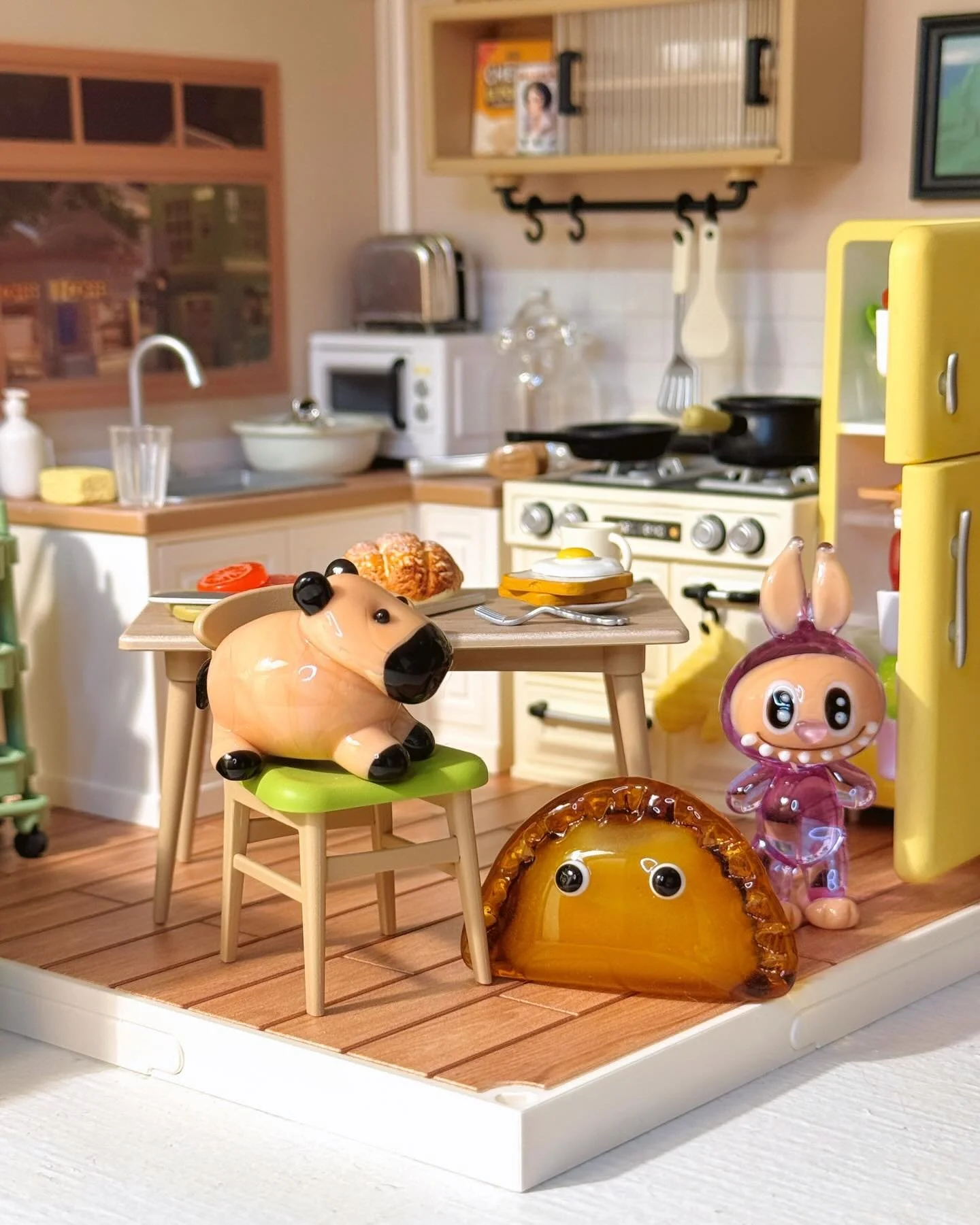 New goodies from @luke.adams.glass !! The labubus have been going FAST 😮&zwj;💨 if you love tiny trinkets as much as we do, you&rsquo;re gonna wanna see these. Also!! There&rsquo;s a bunch of different colors for the labubus, owls, and balloon anima