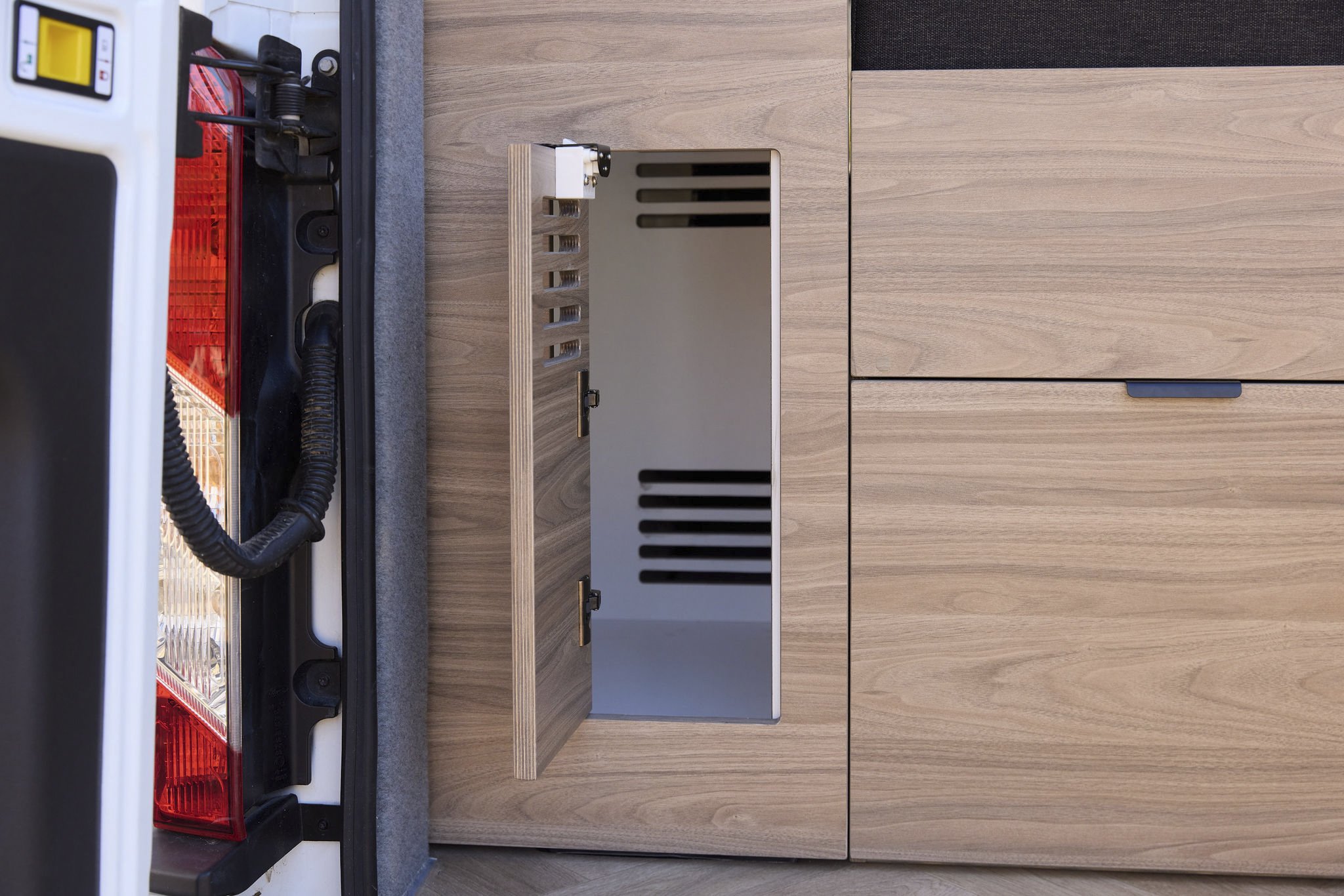 Ford-Transit-Campervan-Conversion-M&D-16.jpg