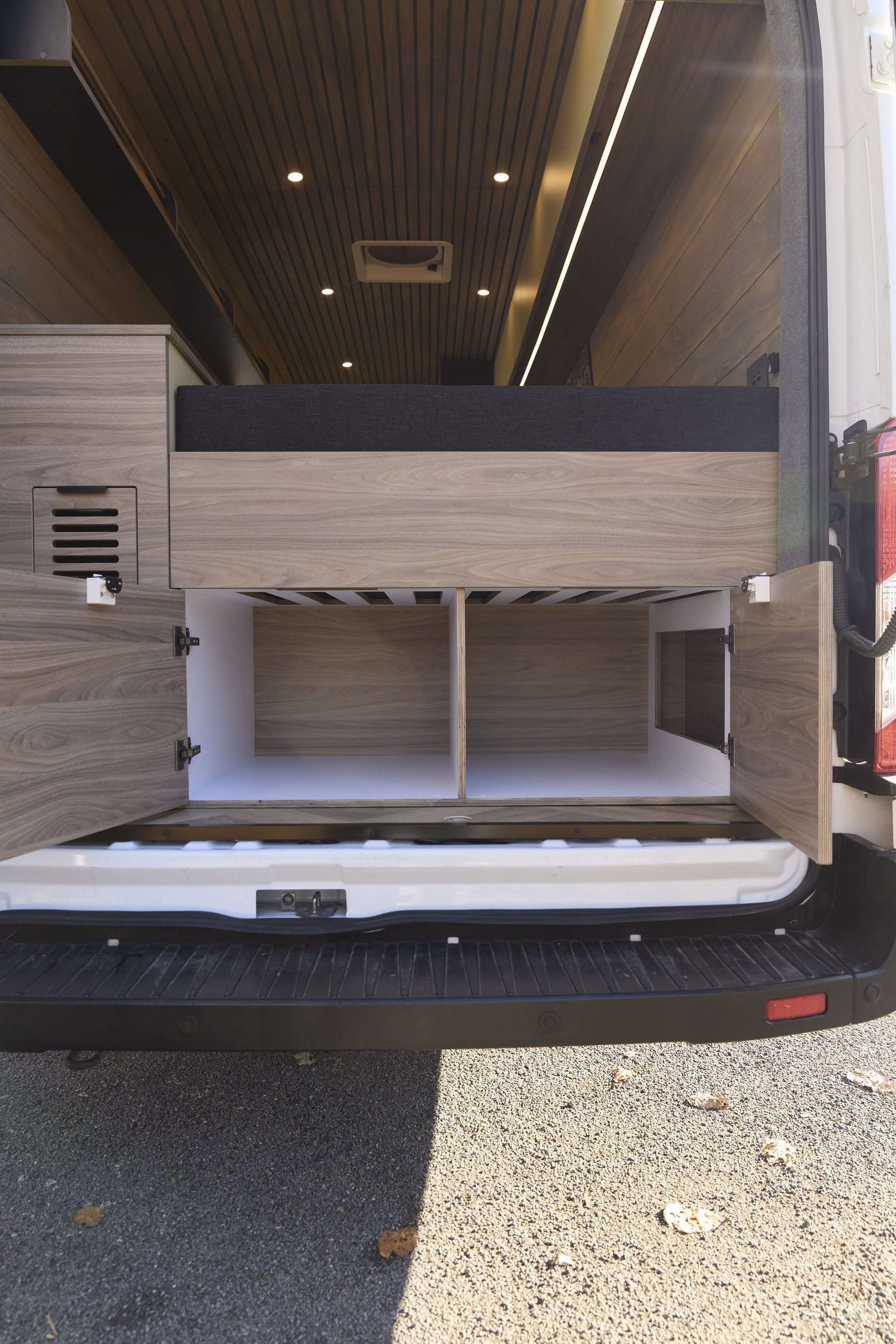 Ford-Transit-Campervan-Conversion-M&D-14.jpg
