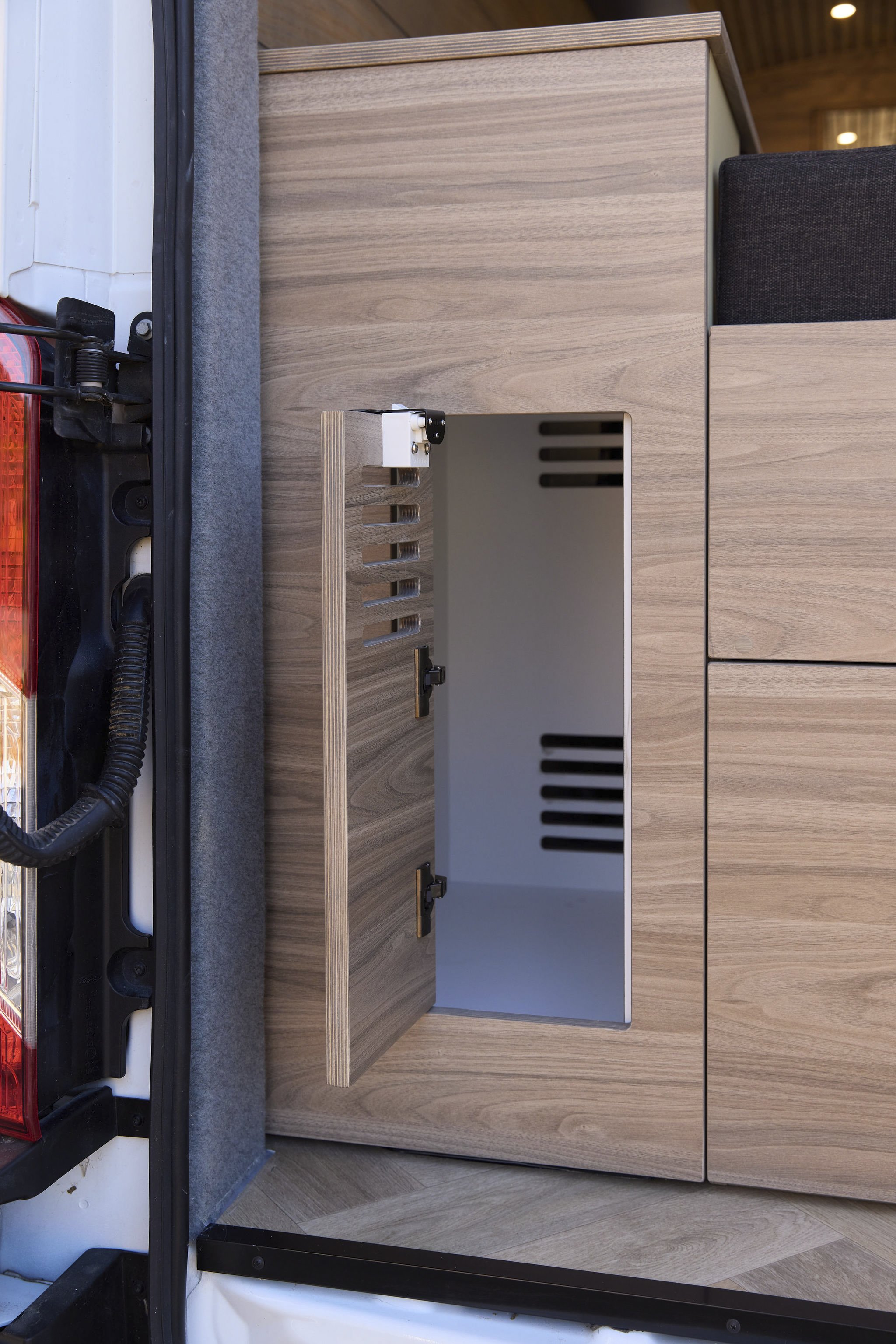 Ford-Transit-Campervan-Conversion-M&D-15.jpg