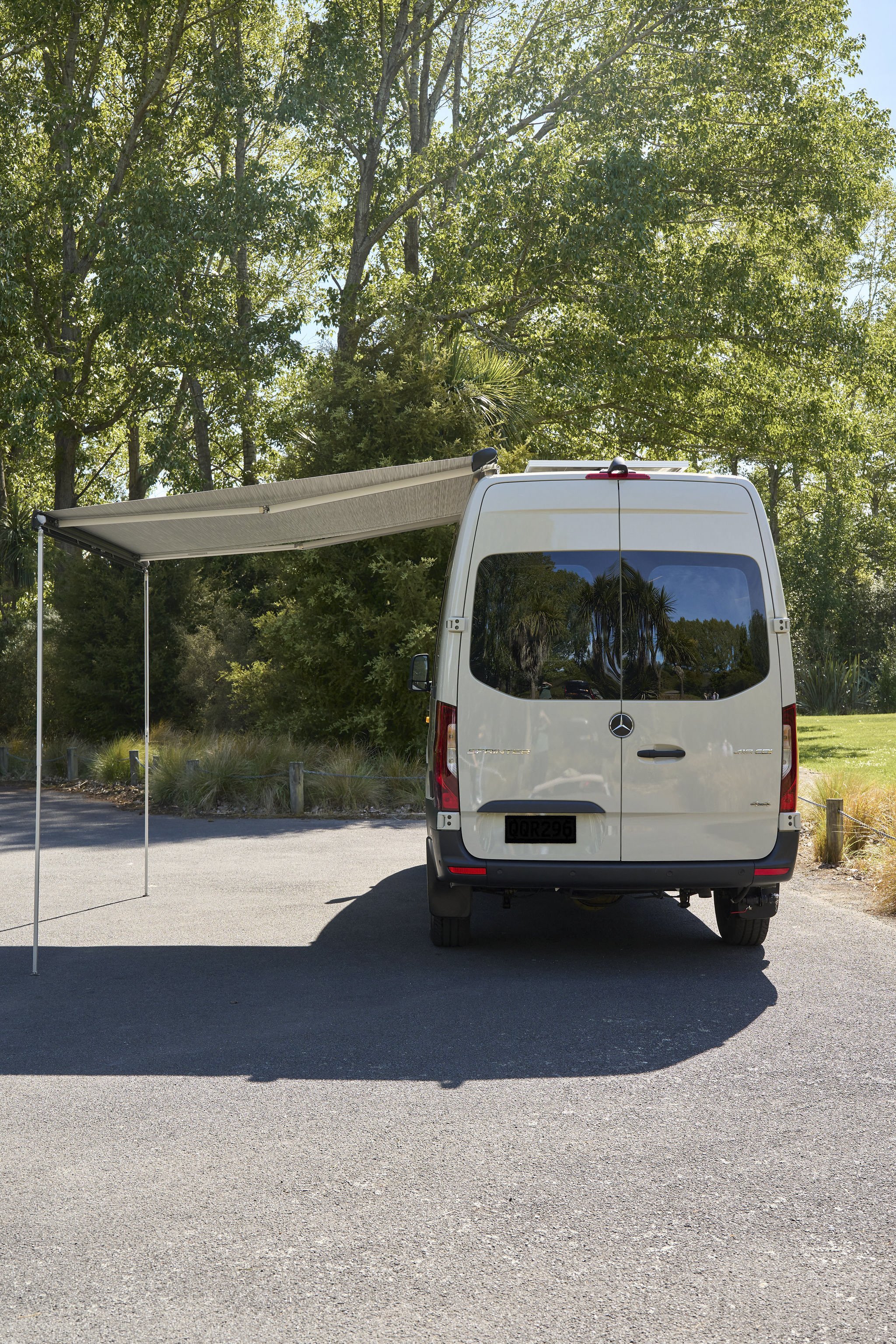 Mercedes-Sprinter-4x4-Conversion-Matt-And-Dans-Campervans-58.jpg