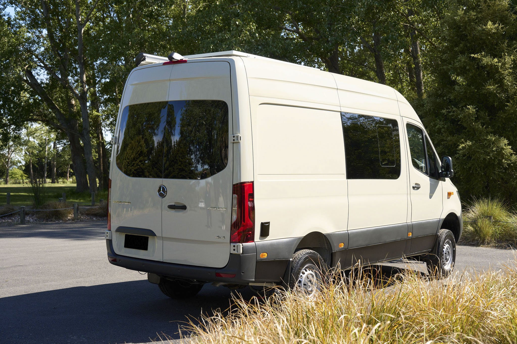 M&D_Campervans_Mercedes_Sprinter_4x4_Conversion-4.jpg