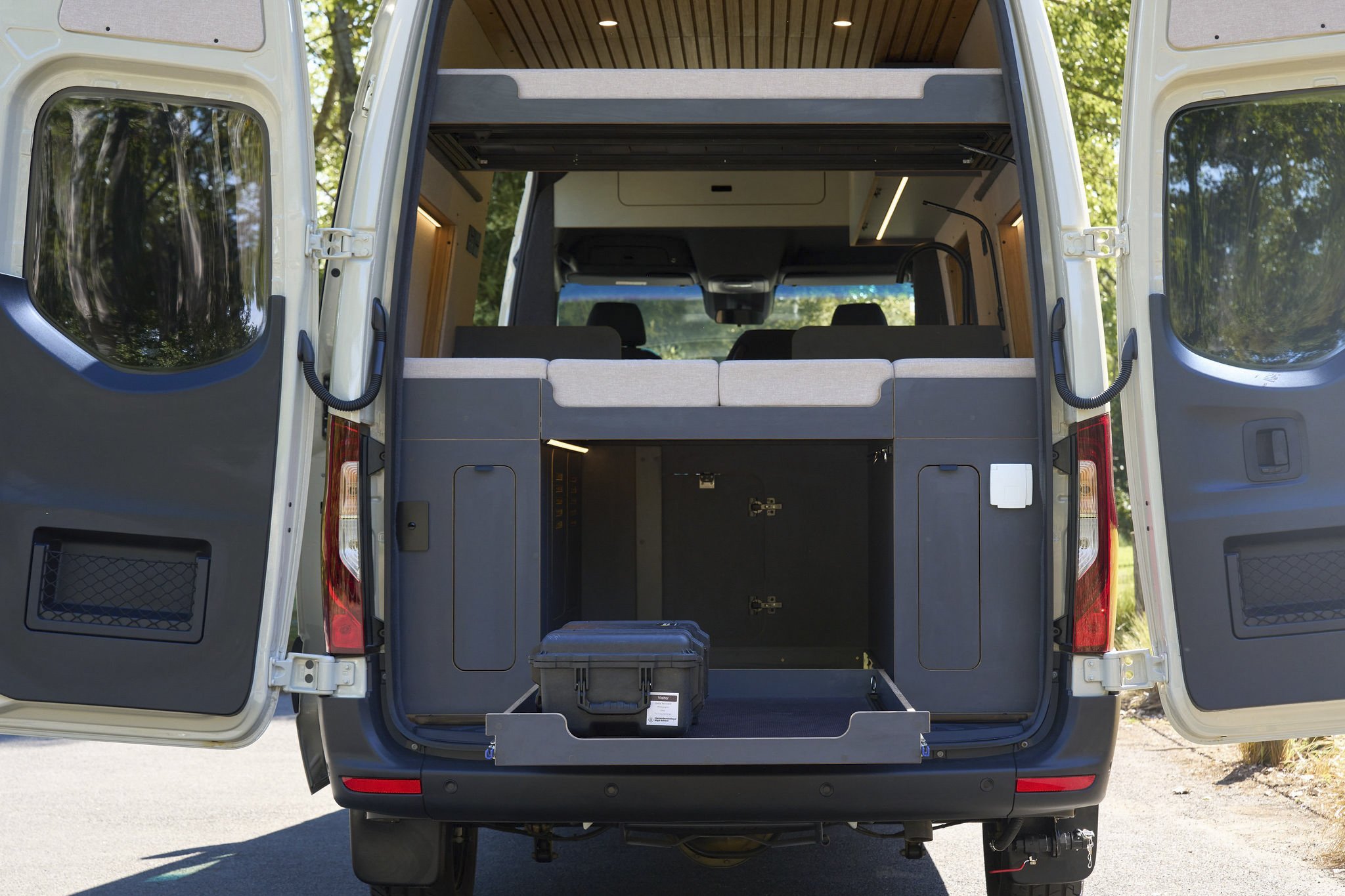 M&D_Campervans_Mercedes_Sprinter_4x4_Conversion-7.jpg