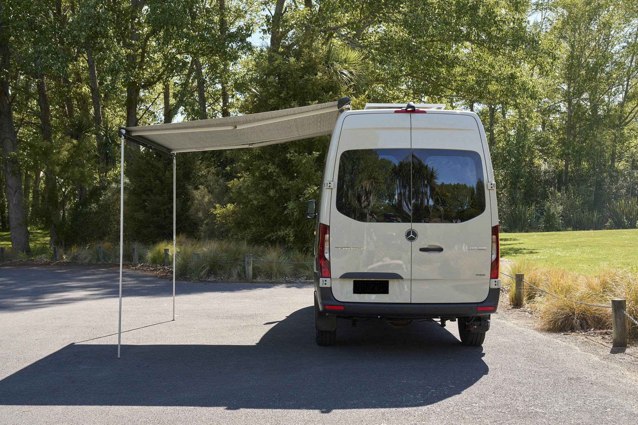M&D_Campervans_Mercedes_Sprinter_4x4_Conversion-26.jpg