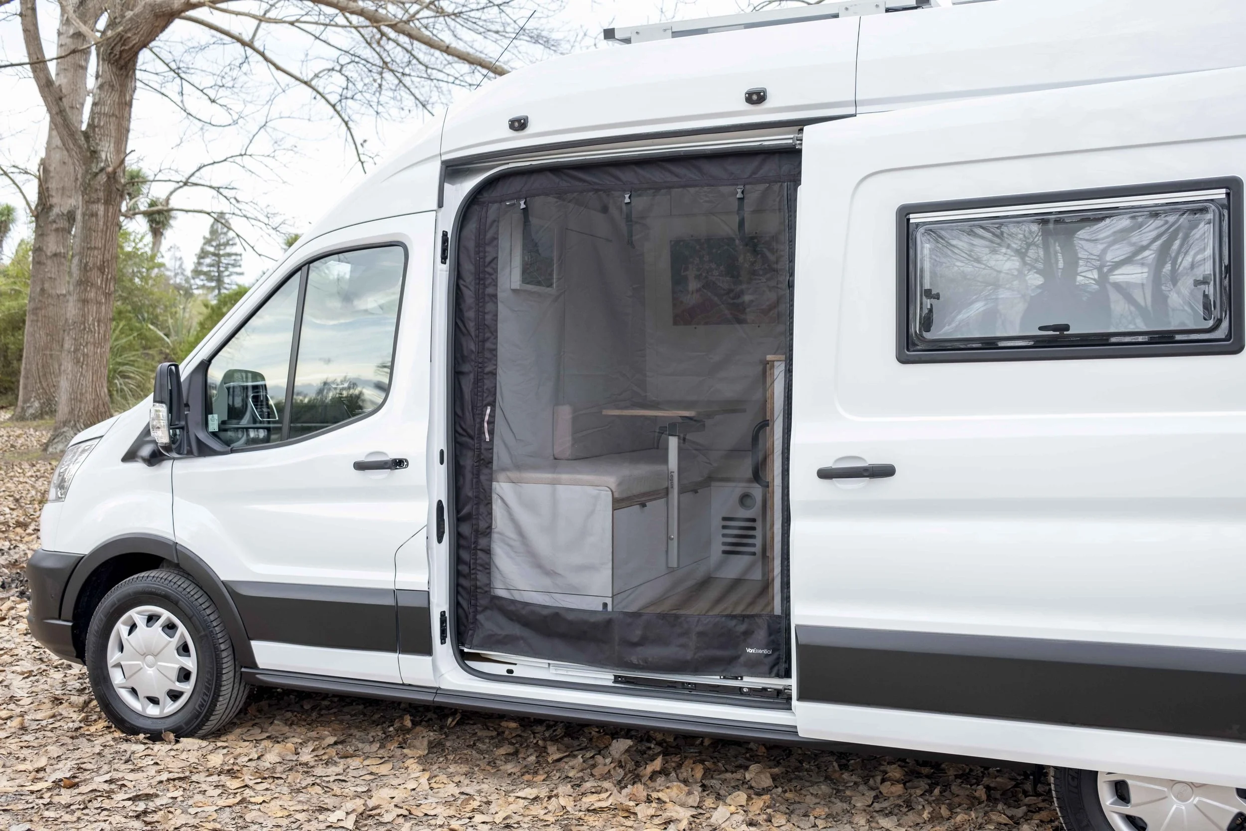 Ford-Transit-custom-campervan-conversion-M+D-136.jpg