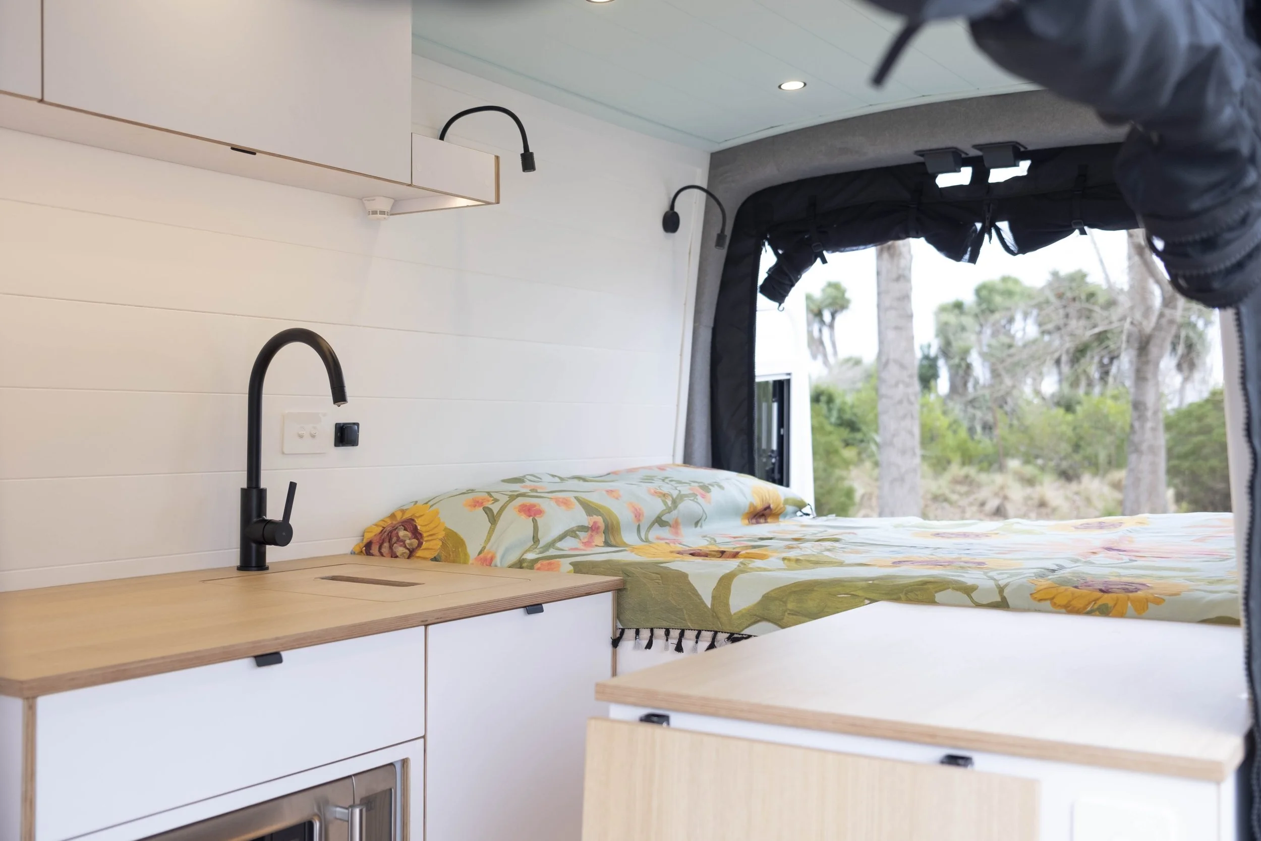 Ford-Transit-custom-campervan-conversion-M+D-11.jpg