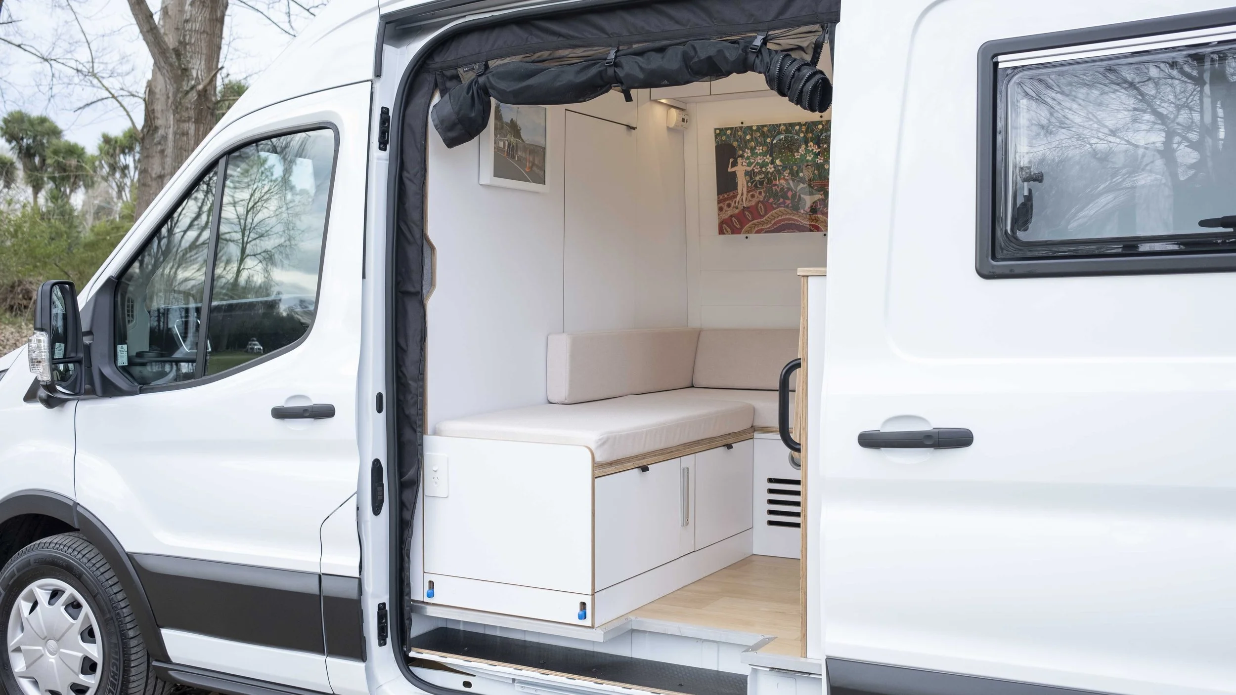 Ford-Transit-custom-campervan-conversion-M+D-14.jpg