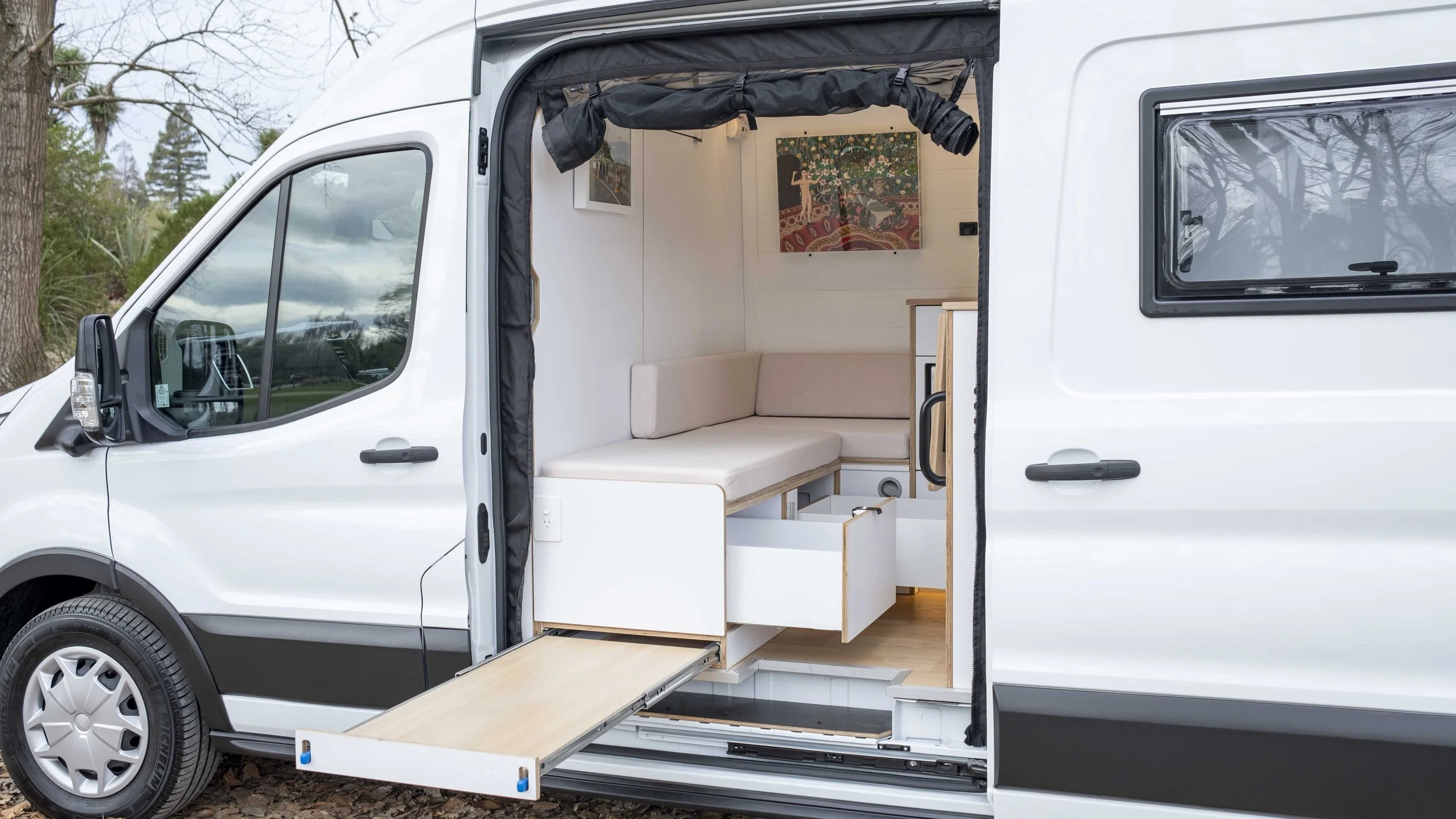 Ford-Transit-custom-campervan-conversion-M+D-23.jpg