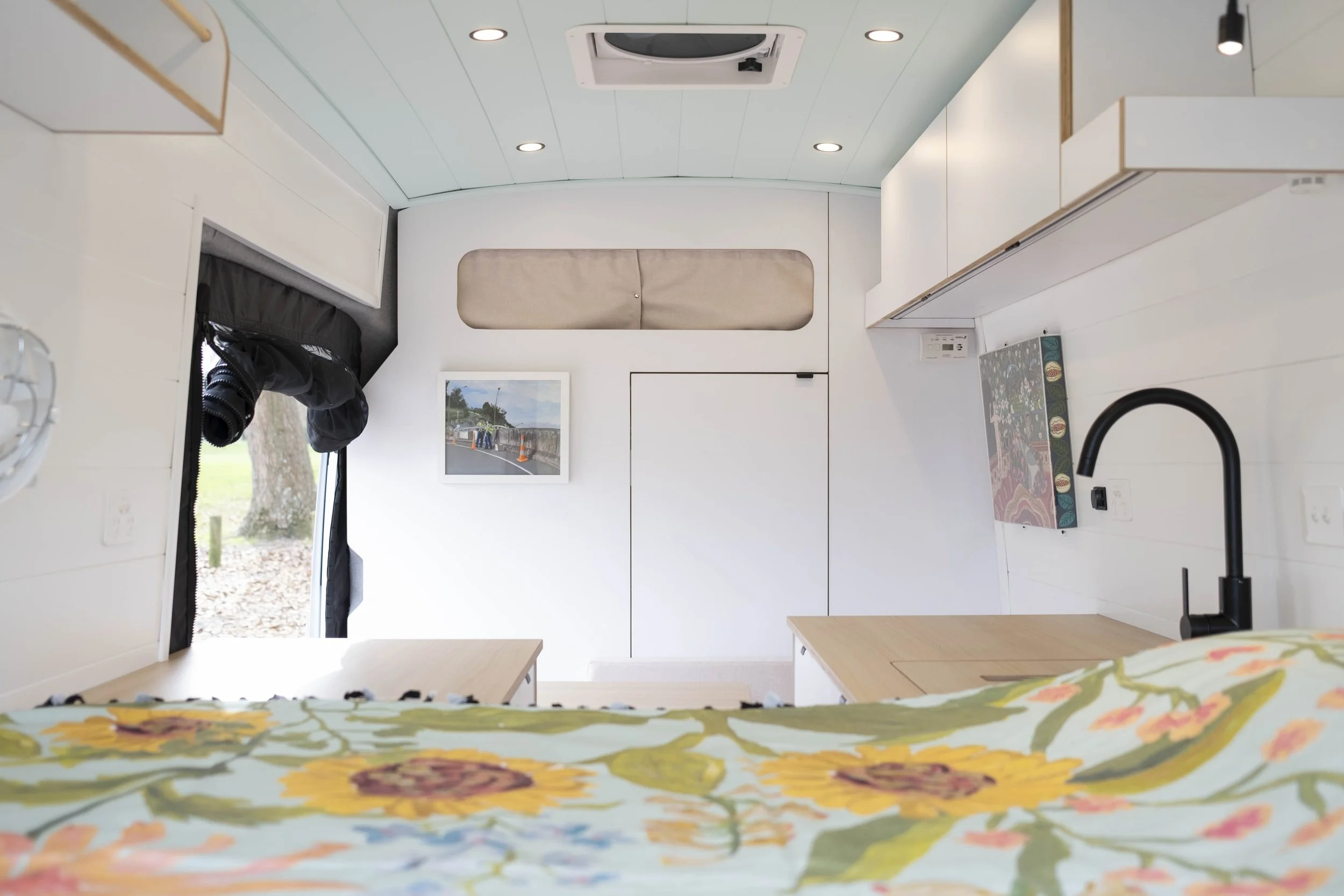 Ford-Transit-custom-campervan-conversion-M+D-122.jpg