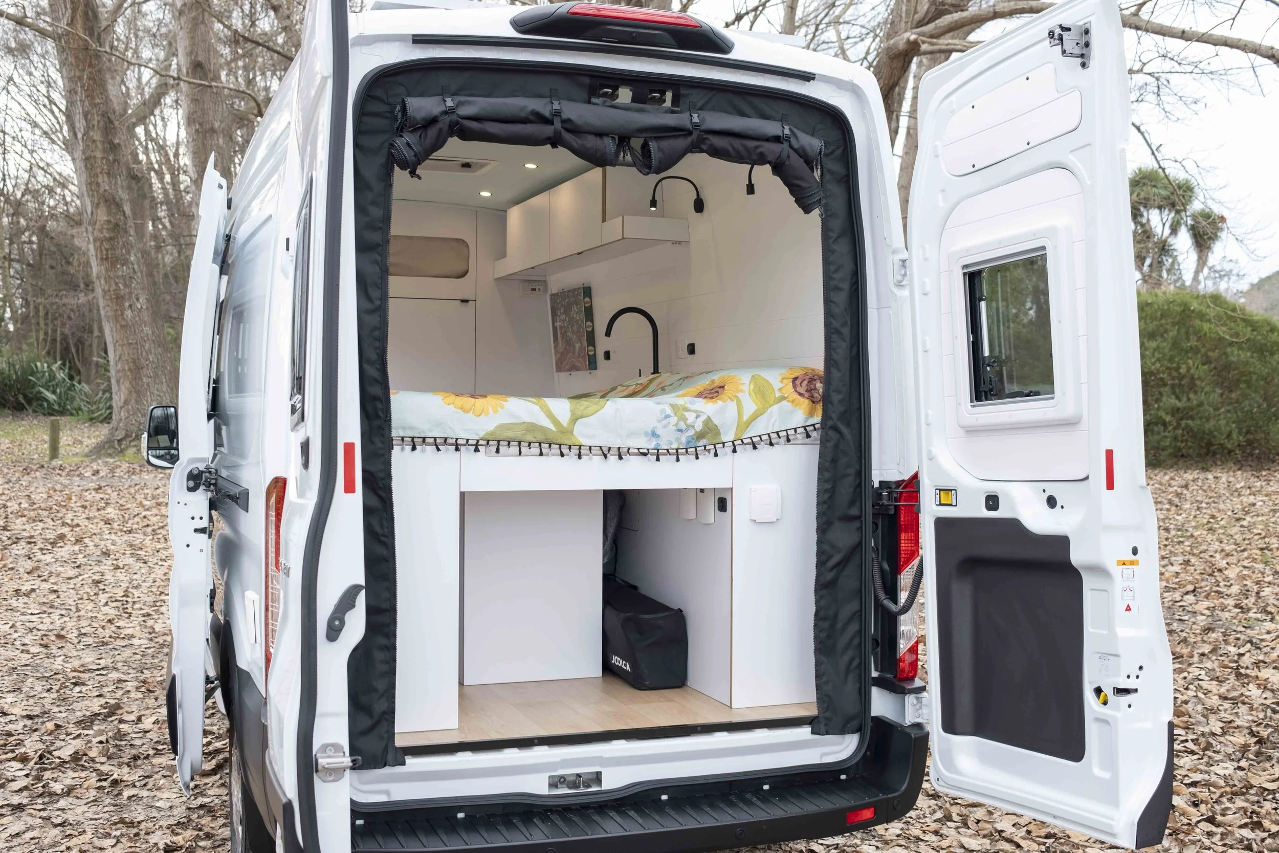Ford-Transit-custom-campervan-conversion-M+D-109.jpg