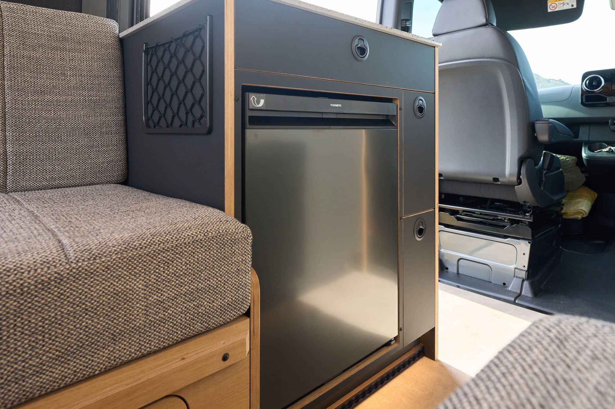 mercedes-4x4-sprinter-matt-and-dans-campervans-dometic-fridge.jpg