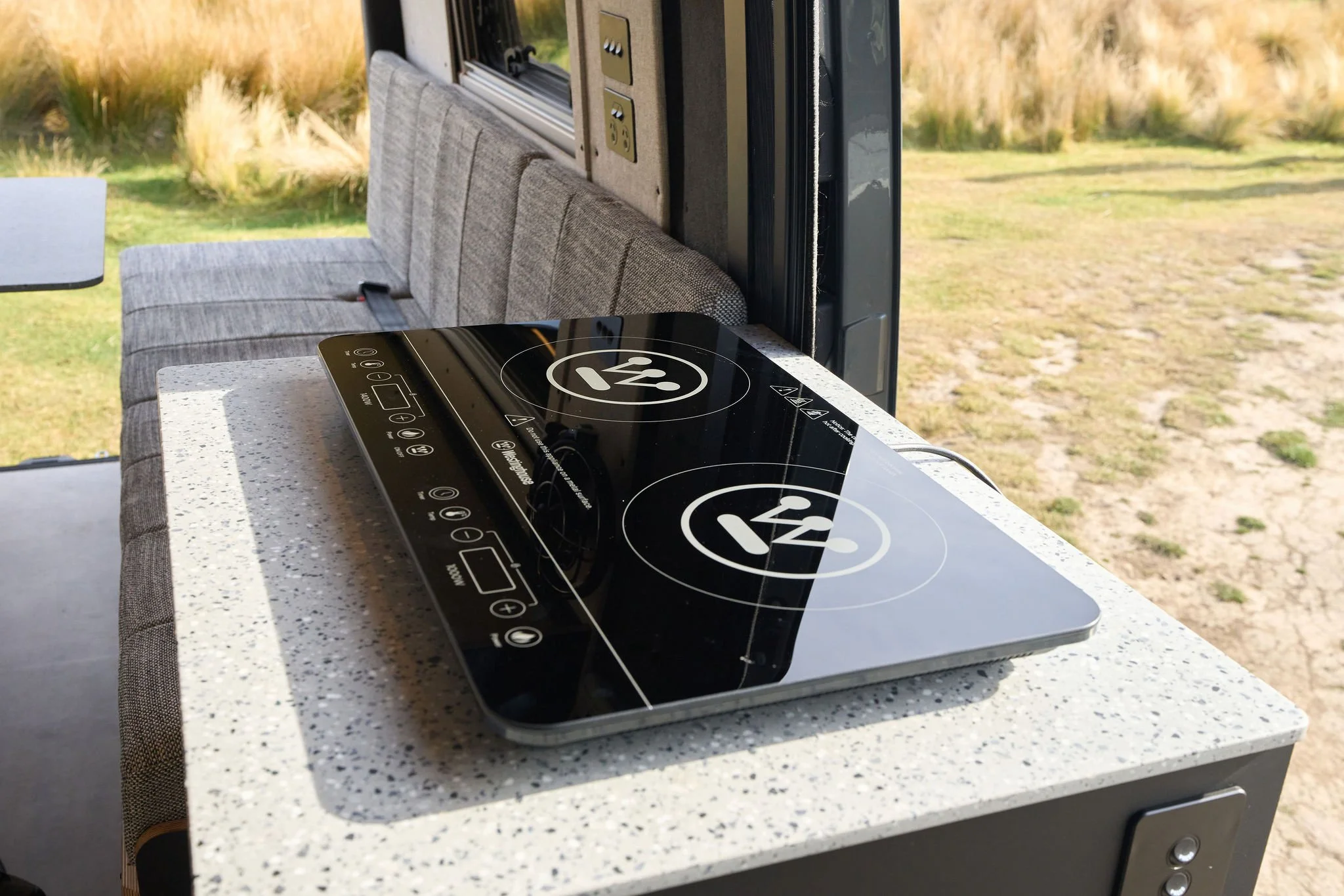 mercedes-4x4-sprinter-matt-and-dans-campervans-induction-cooker.jpg