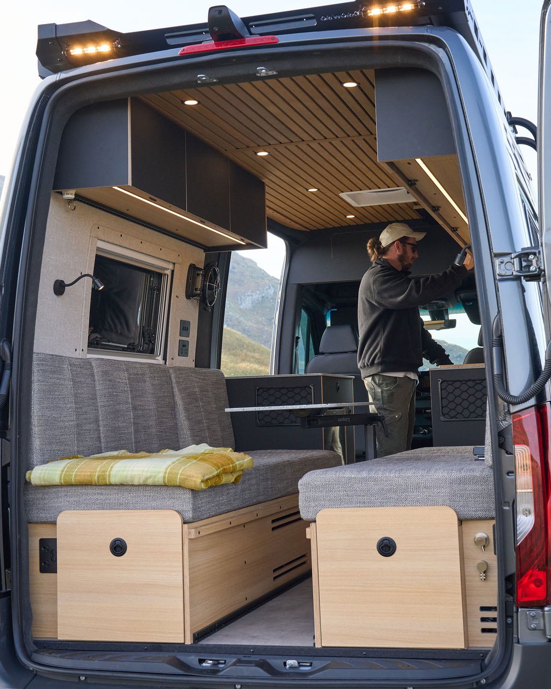 If you&rsquo;re spending weeks on the road, your living space needs to pull double duty without feeling like a compromise. For this AWD Sprinter, daytime lounging and nighttime comfort were the number one priorities.

We designed a massive, open loun