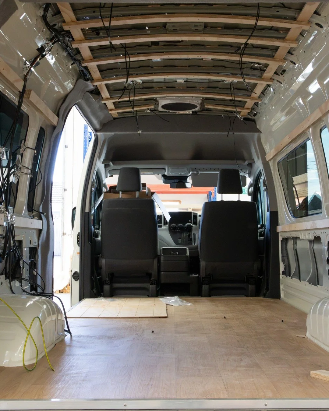 How cool is it seeing a van build come to life? The team have been busy at Matt &amp; Dan's HQ, with various builds on the go 👏 

Swipe to see some cool progress on this turnkey build!