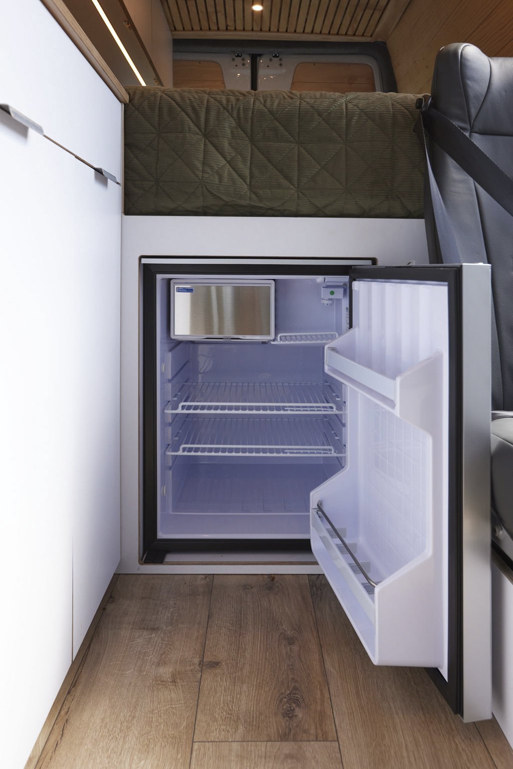 Mercedes-Sprinter-Campervan-Conversion-M&D-85.jpg