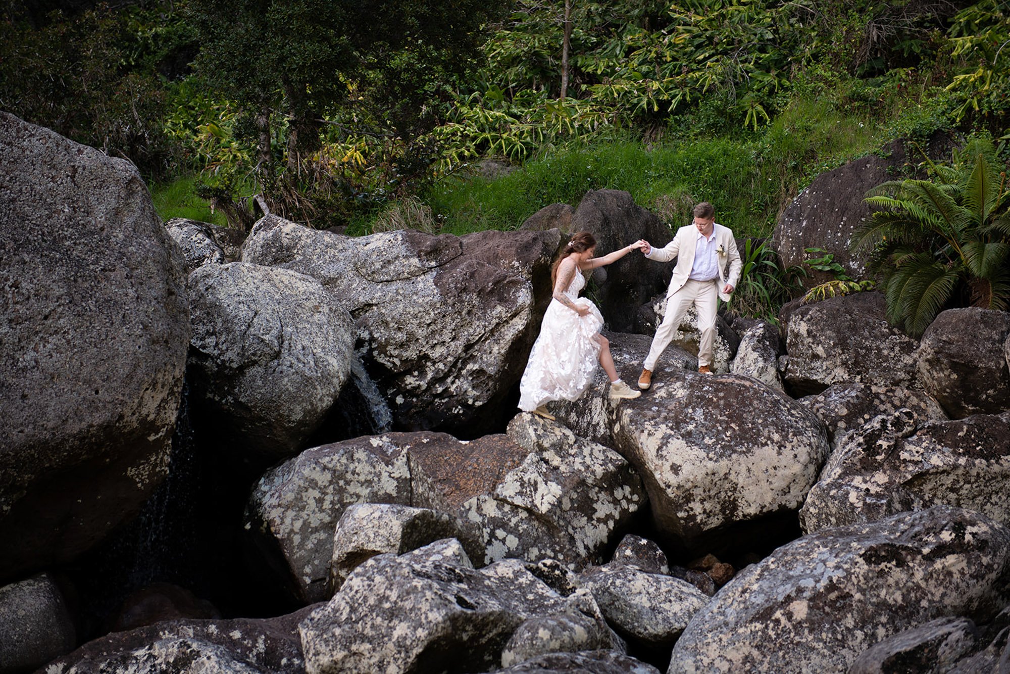 kauai-beach-elopement-29.jpg