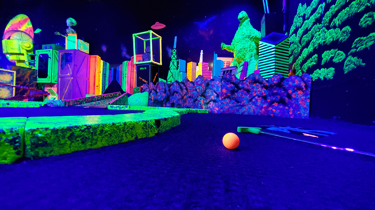 space-golf_golf-course_02.png