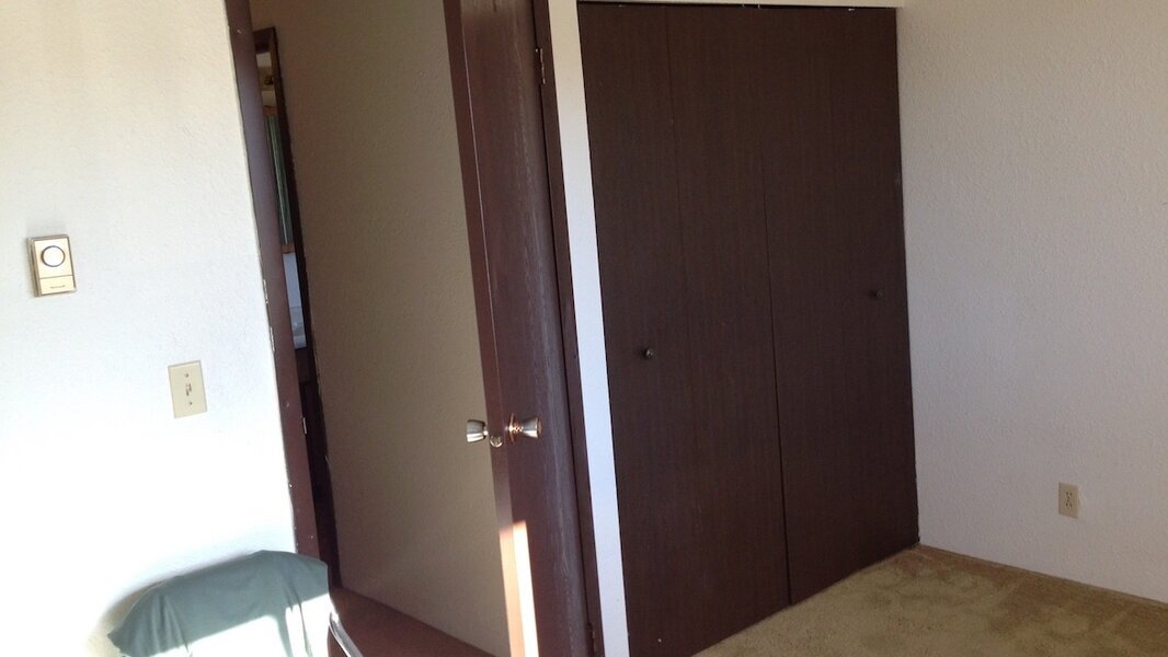 610+Laird+St%2C+Fraser+Lake+-+Bedroom+Doors.jpg