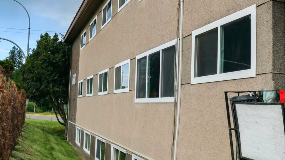 fircrest-apartments-110-bowron-ave-quesnel-side-of-building.jpg