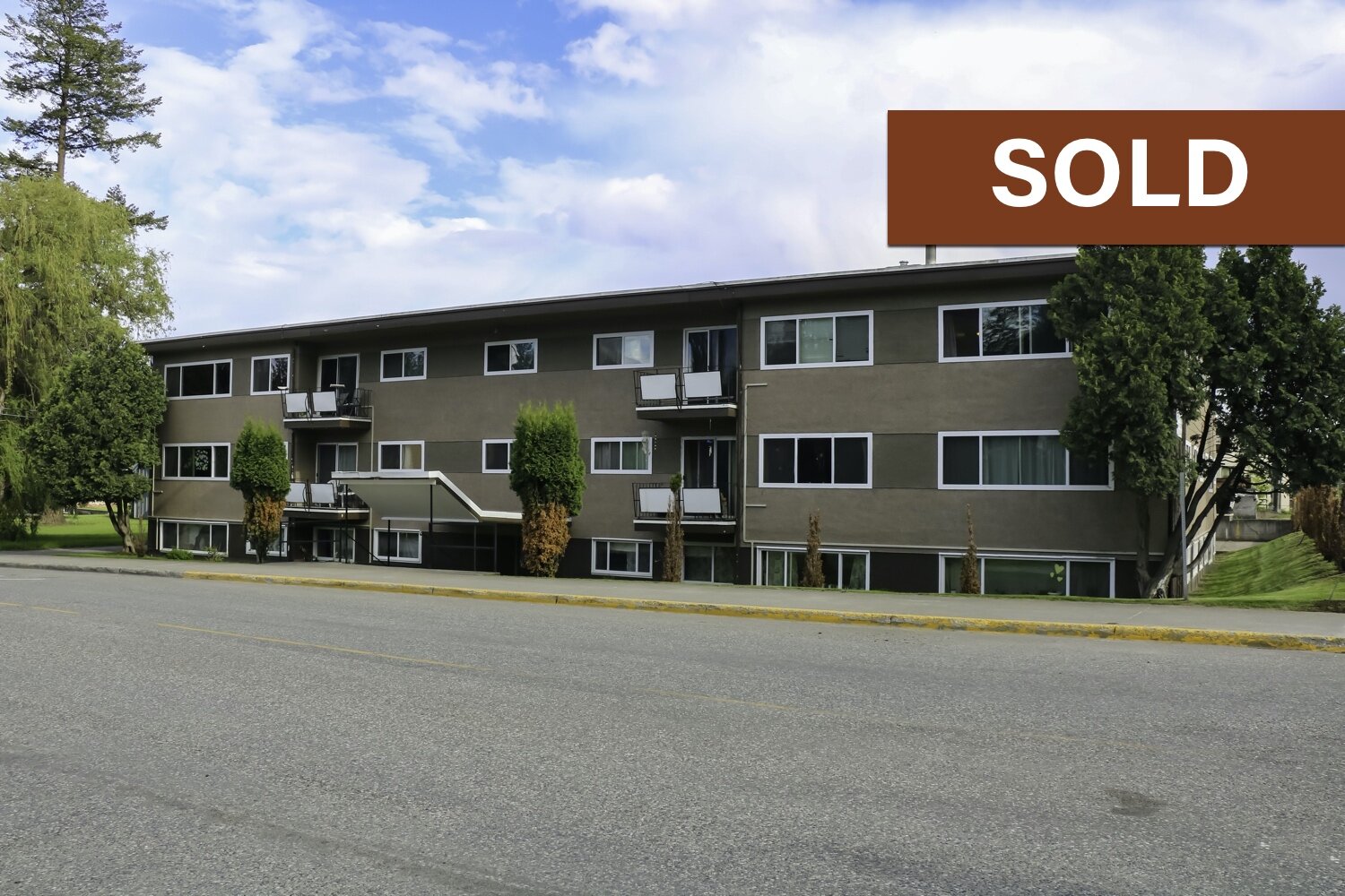 fircrest-apartments-110-bowron-ave-quesnel-exterior-front-apartment-building-SOLD.jpg