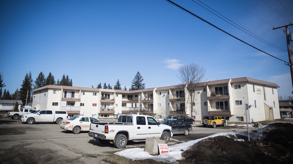 woodgrove-manor-1241-lark-ave-quesnel-exterior-rear.jpg