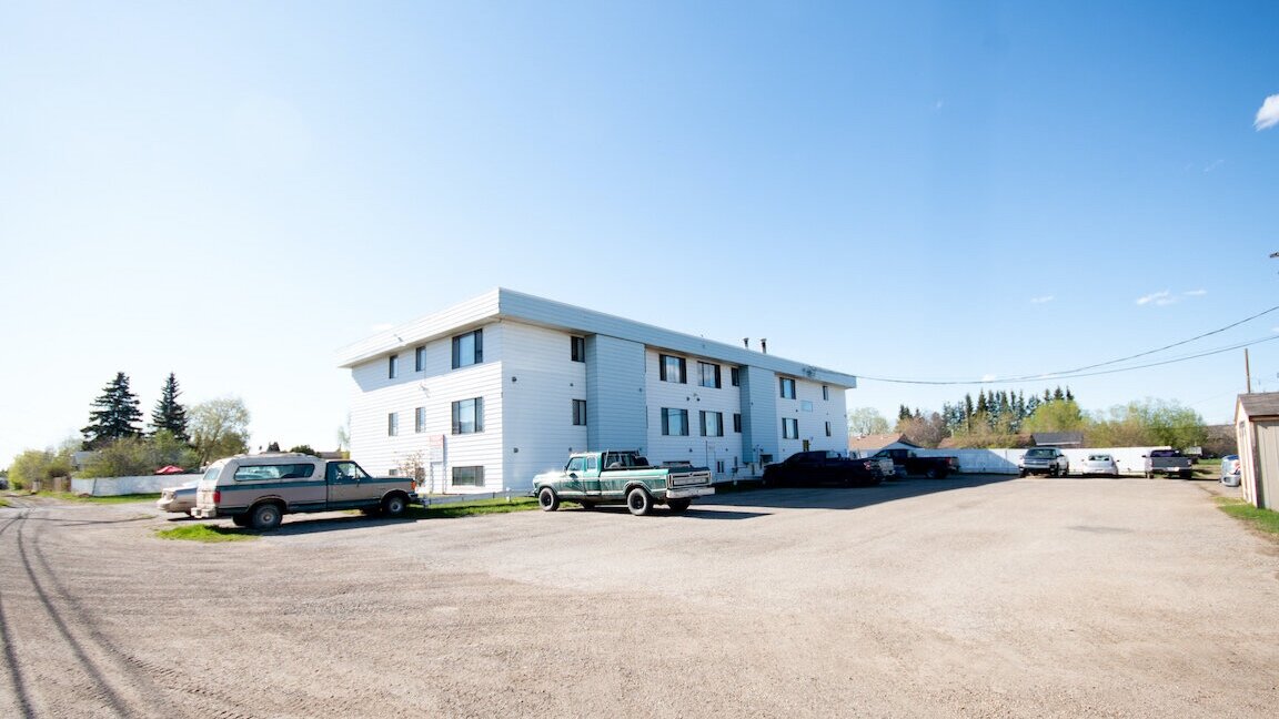 northern-lights-apartments-parking-lot.jpg