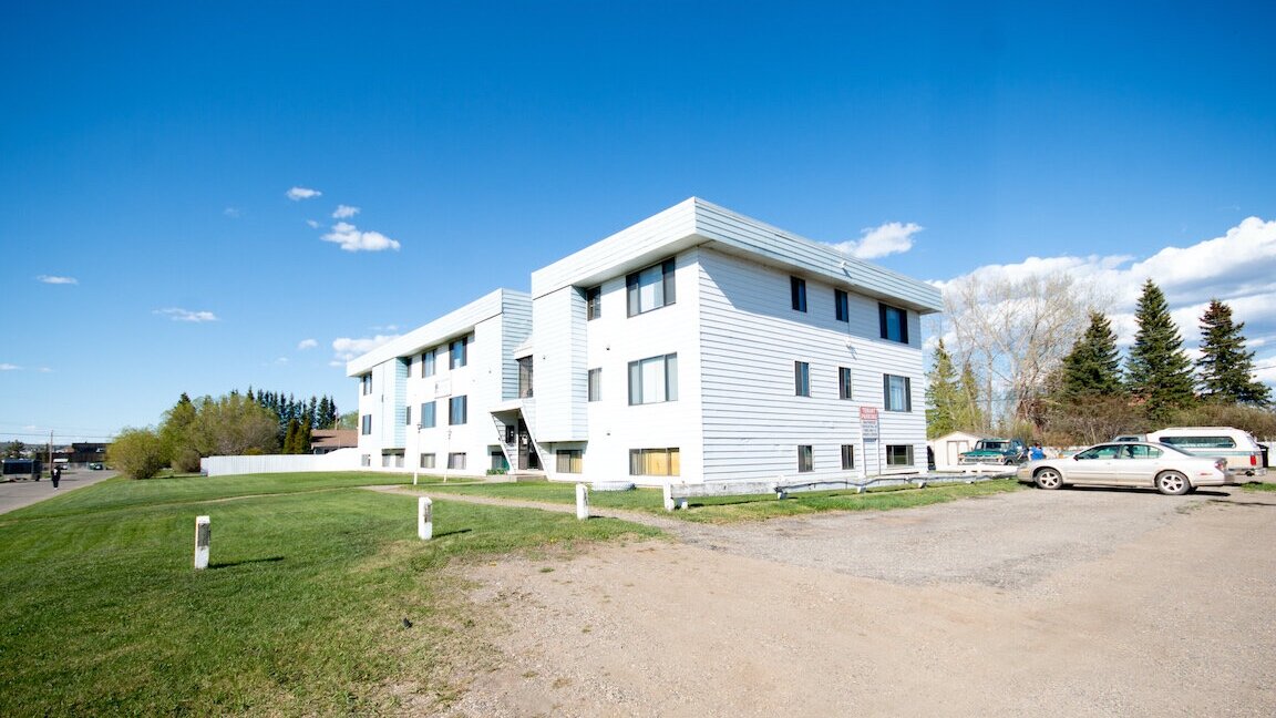 northern-lights-apartments-building-corner.jpg