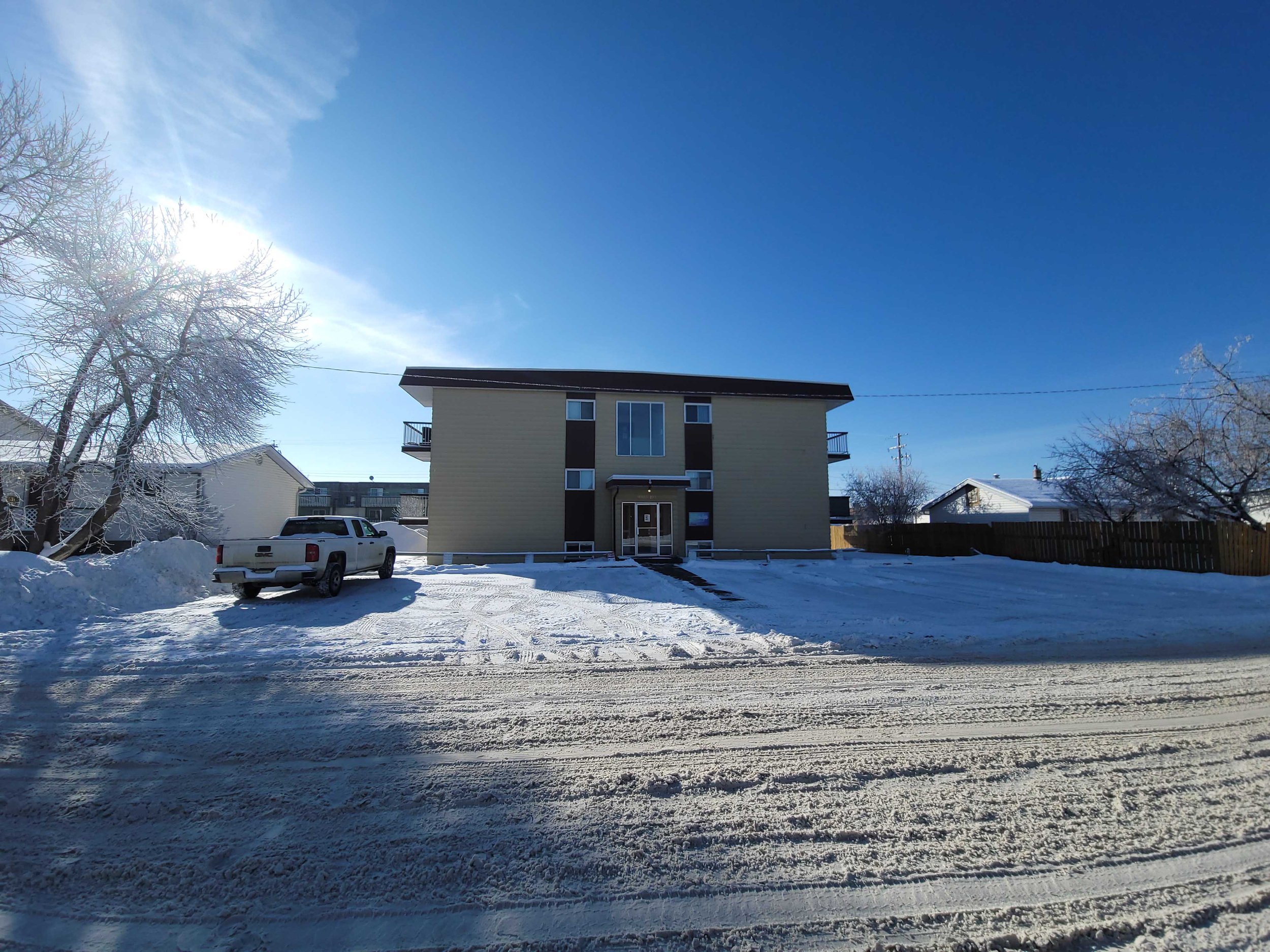 graham-apartments-9903-103-ave-fort-st-john-exterior-8.jpg