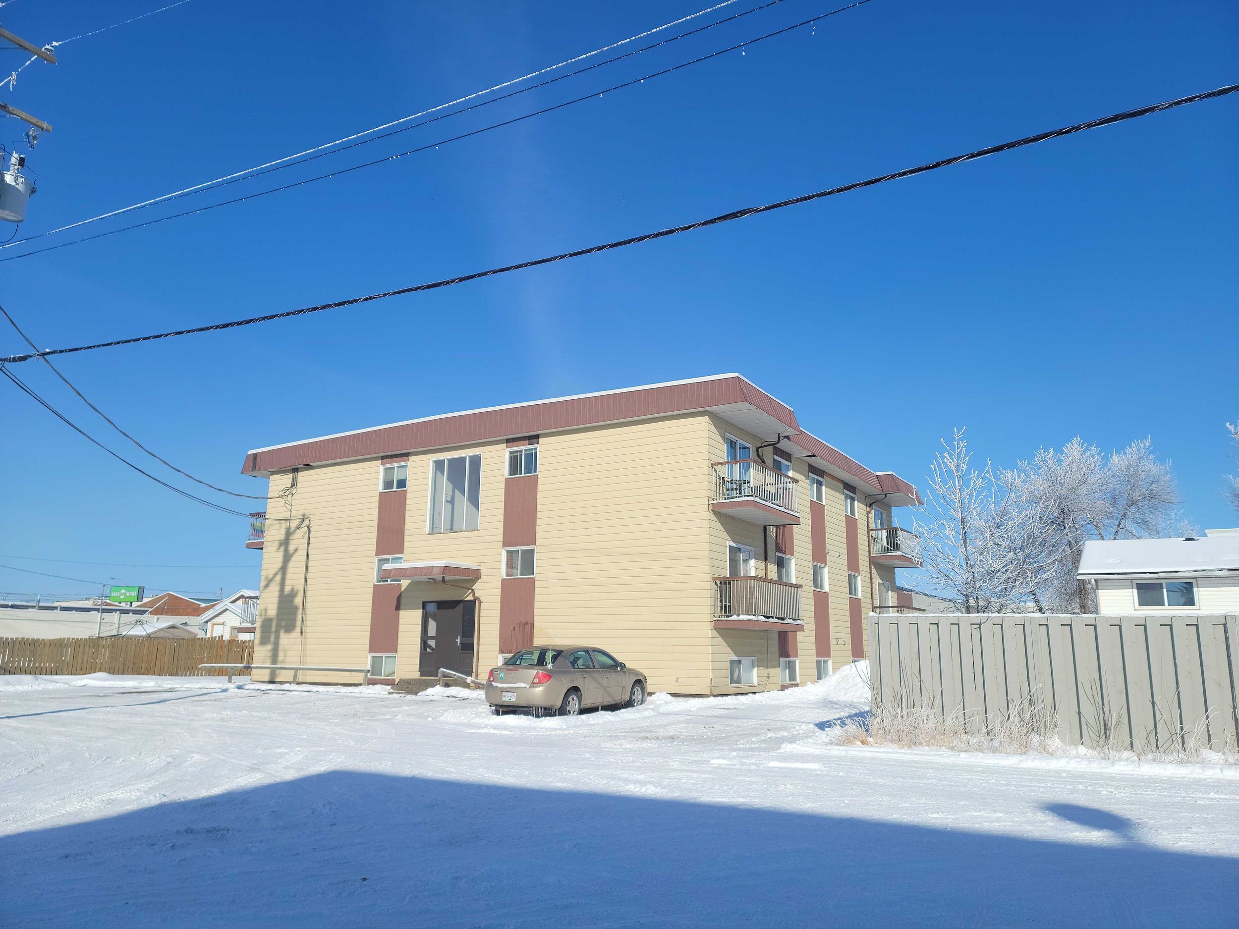 graham-apartments-9903-103-ave-fort-st-john-exterior-15.jpg