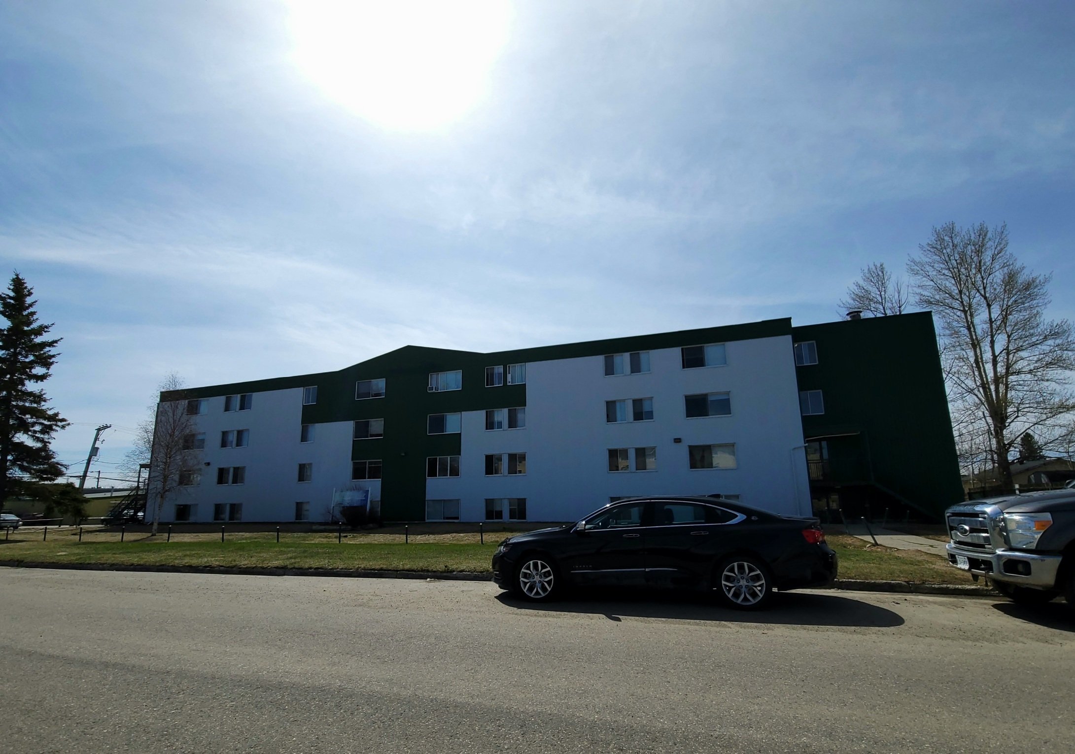 ambassador-apartments-10023-97-ave-fort-st-john-apartment-building-exterior-2.jpg