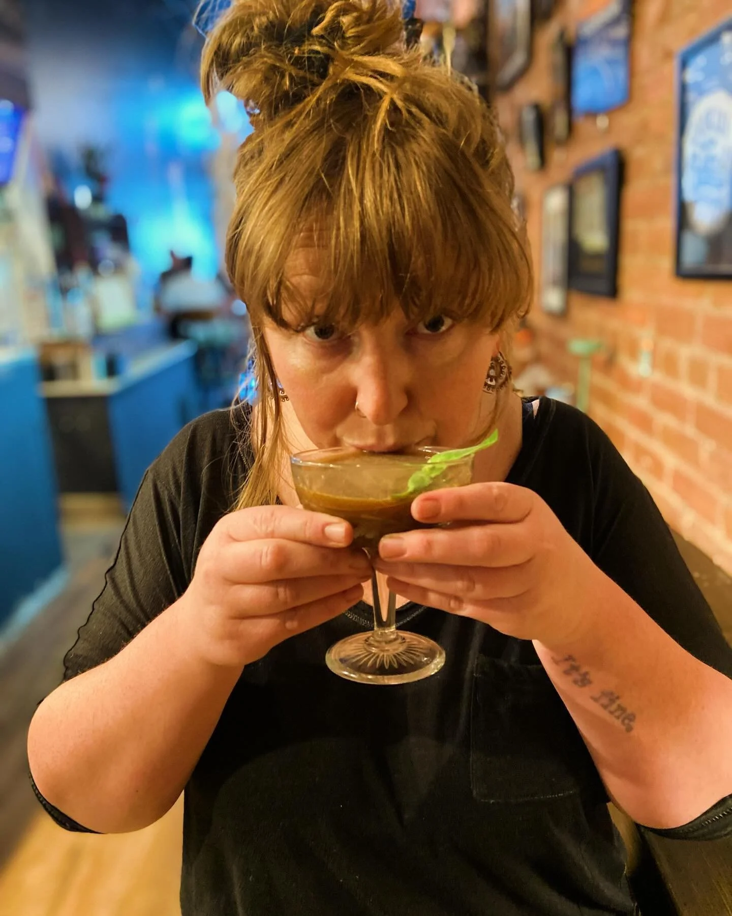 Umami Mommy - the newest Mock Tale brought to you by this mother of funk. 

Spent Grain Miso Cream, Brown Sugar, Wild Cherry Bark, Honeybush Tea, Orange Peel, Ugandan Vanilla and Espresso make this into a Rich and complex sipper that bursts with flav